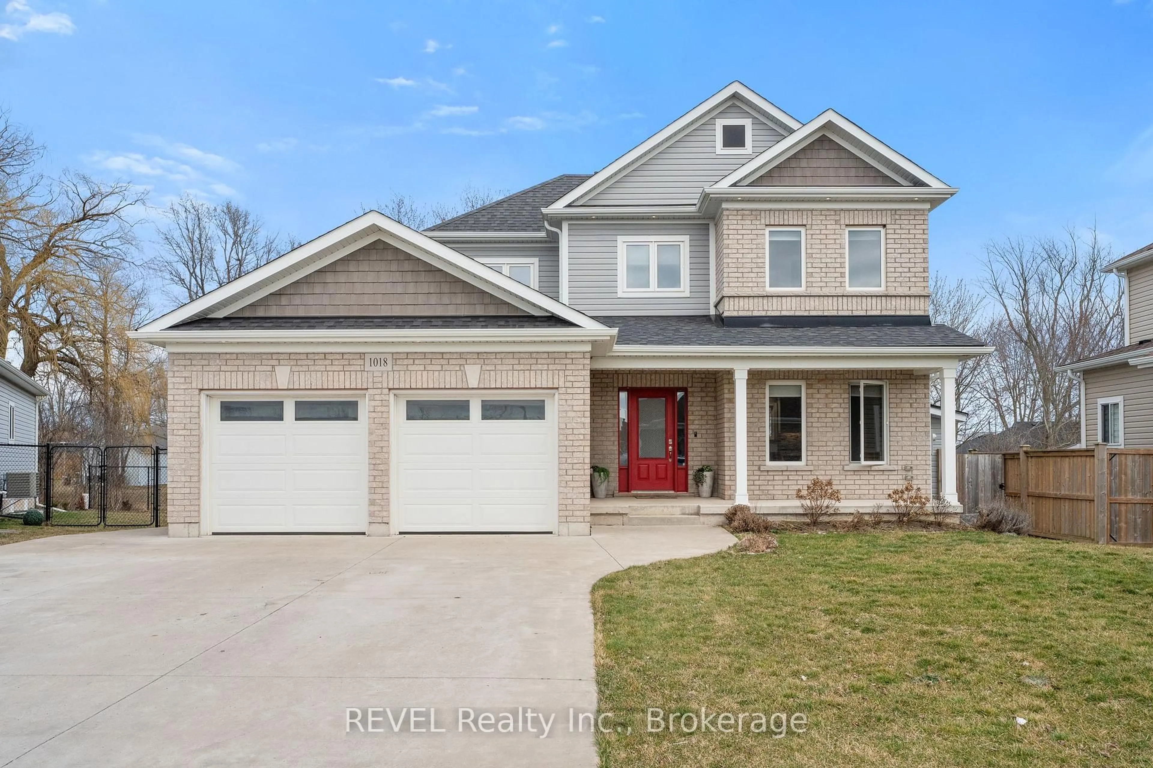 Home with brick exterior material, street for 1018 Kerby St, Fort Erie Ontario L2A 0B9