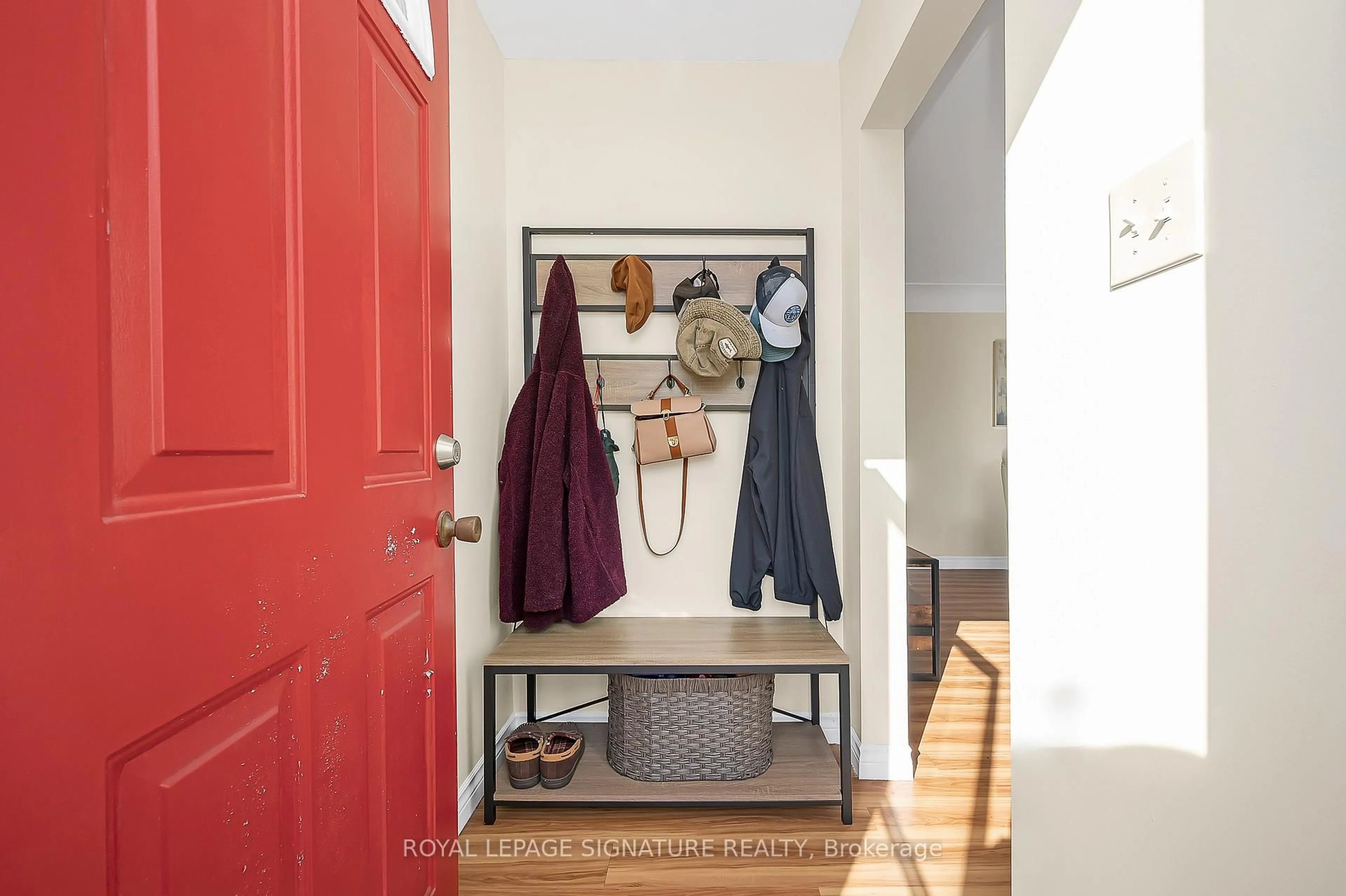 Indoor entryway for 43 Lake Ave, Hamilton Ontario L8E 1L2