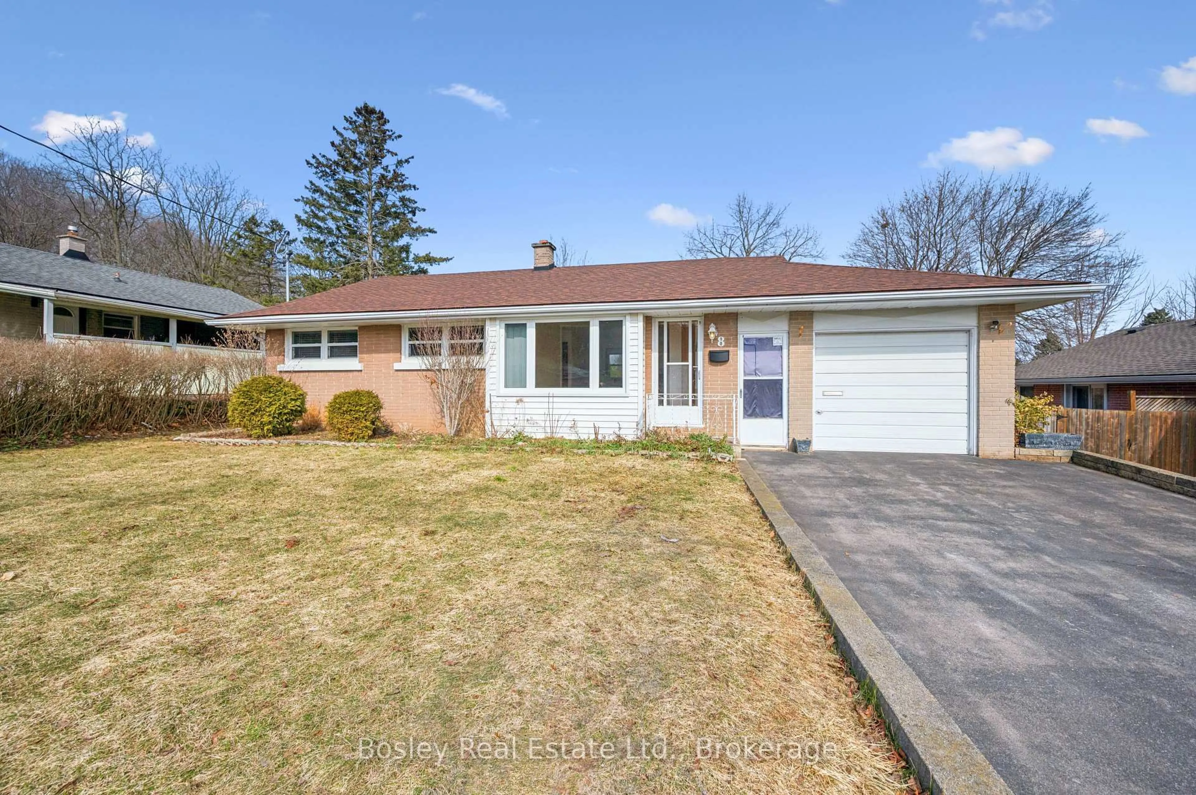 Home with brick exterior material, street for 8 GORDON St, Cambridge Ontario N1S 2G4