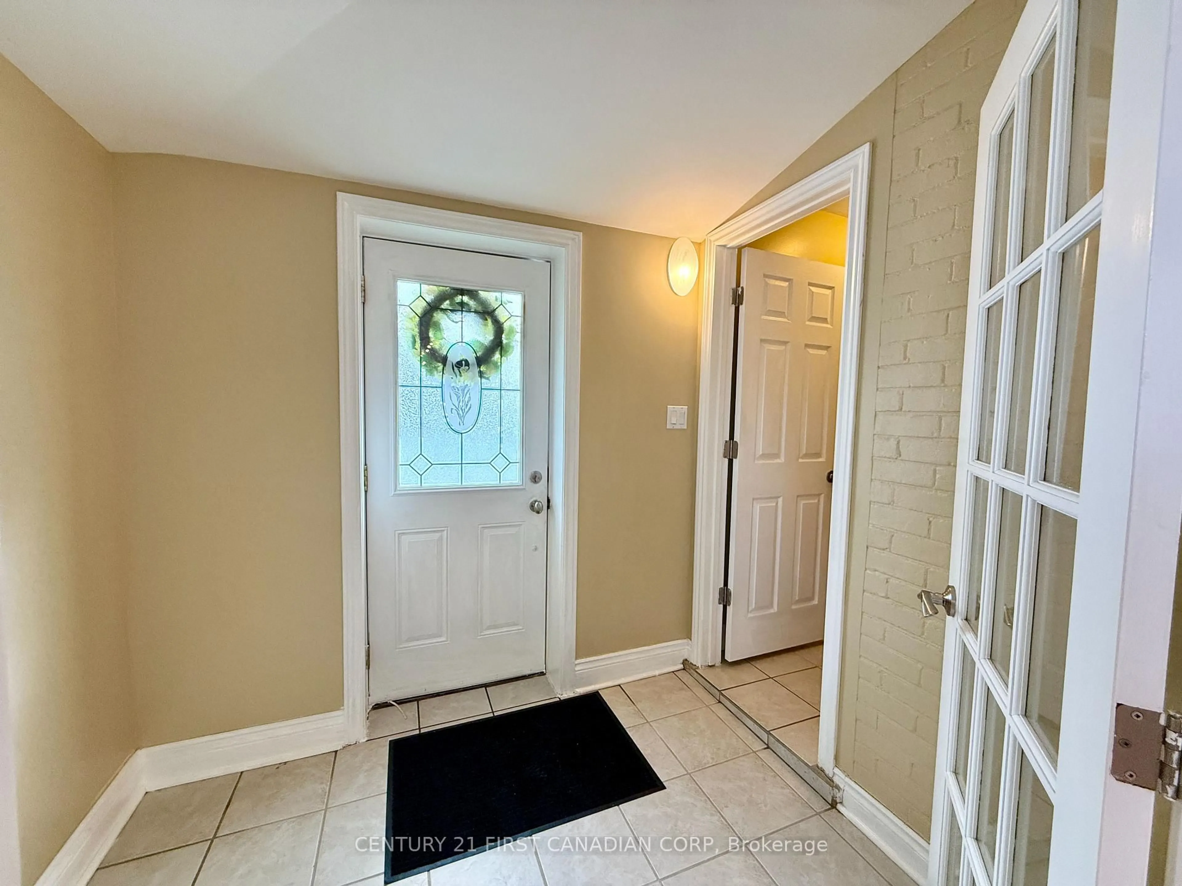 Indoor entryway for 236 Raymond Ave, London East Ontario N6A 2N1