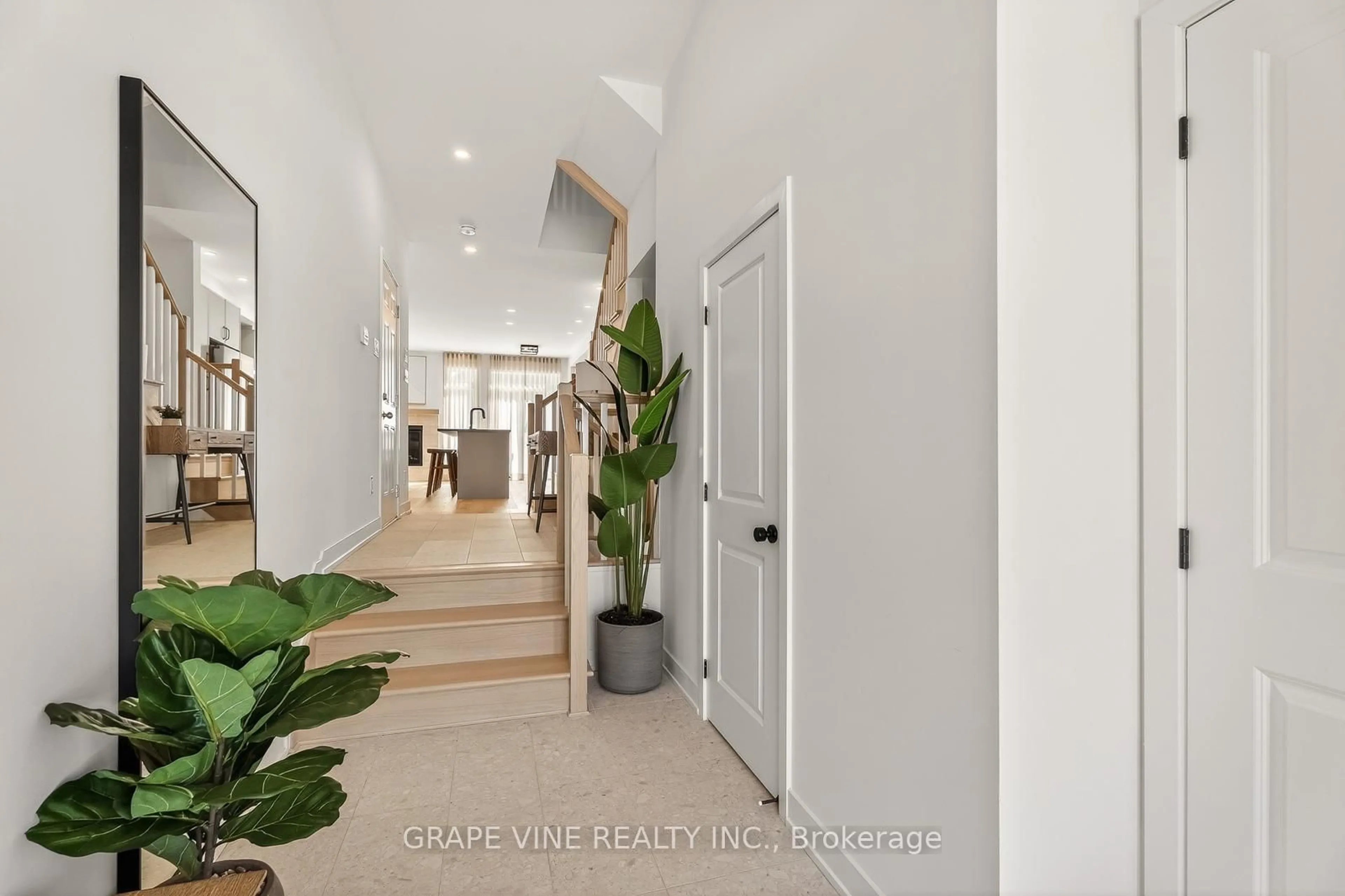 Indoor entryway for 2034 Allegrini Terr, Ottawa Ontario K2S 2S7