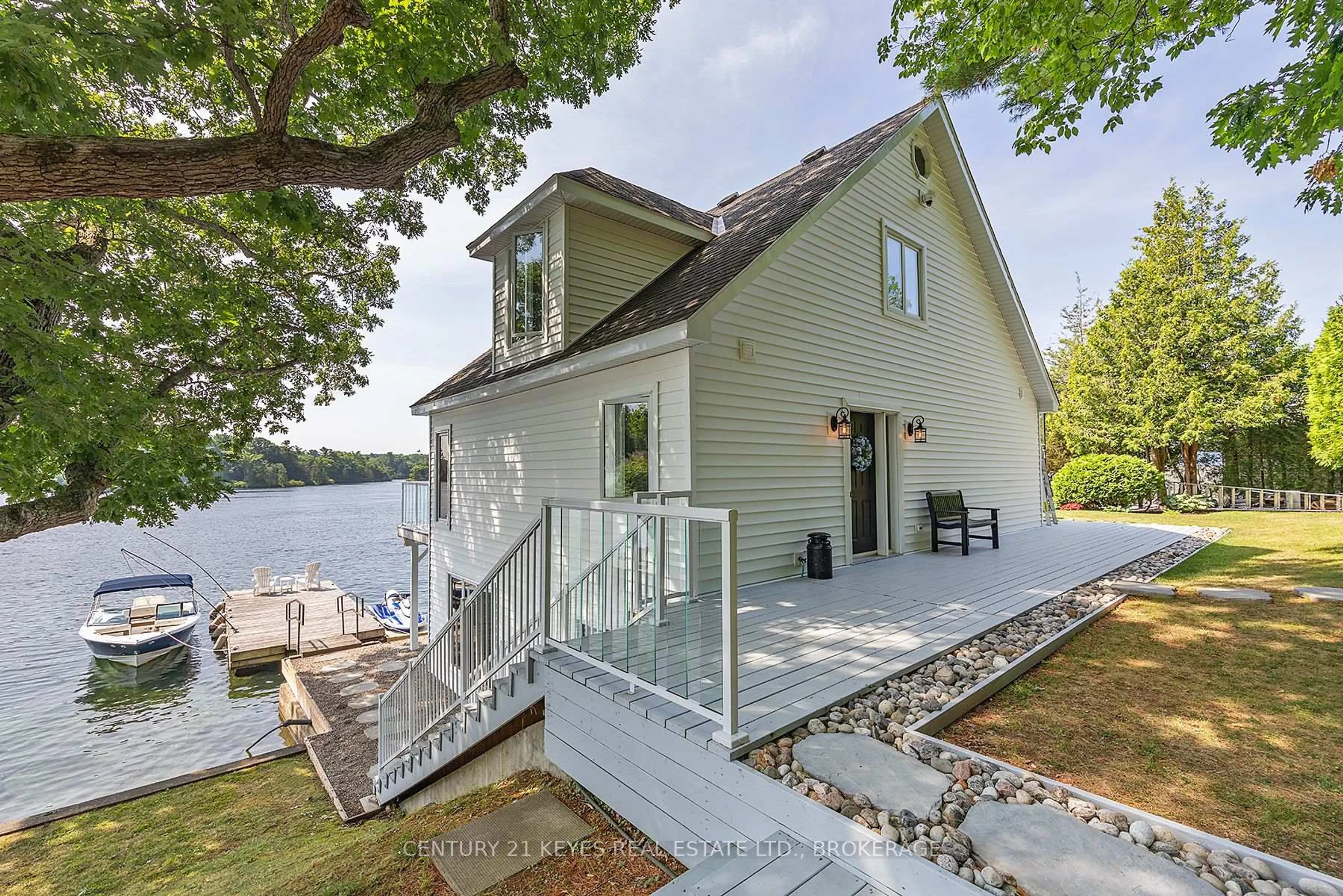 Patio, water/lake/river/ocean view for 207 Ivy Lea Rd, Leeds and the Thousand Islands Ontario K0E 1L0