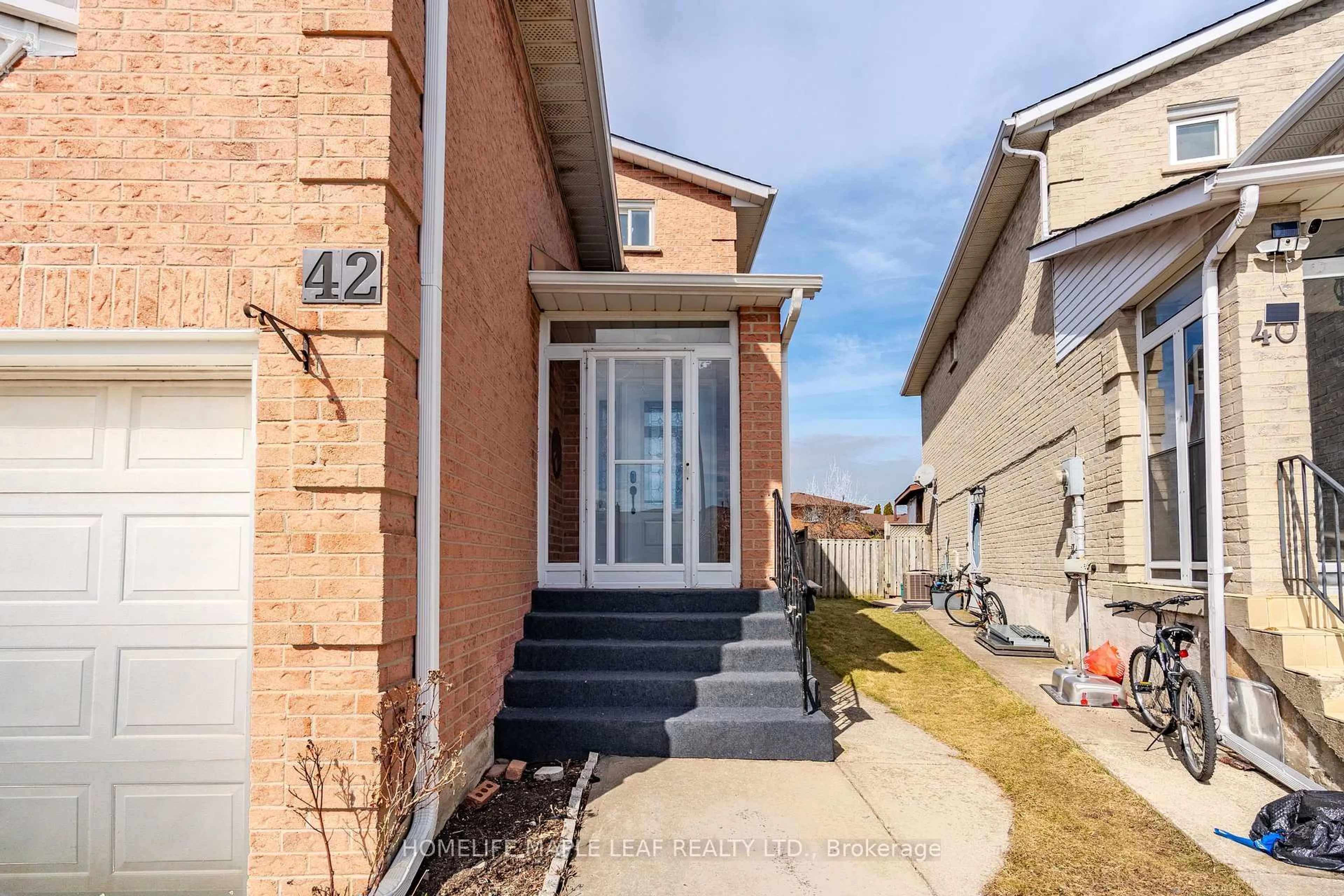Unknown for 42 Puritan Crt, Hamilton Ontario L8E 4L1