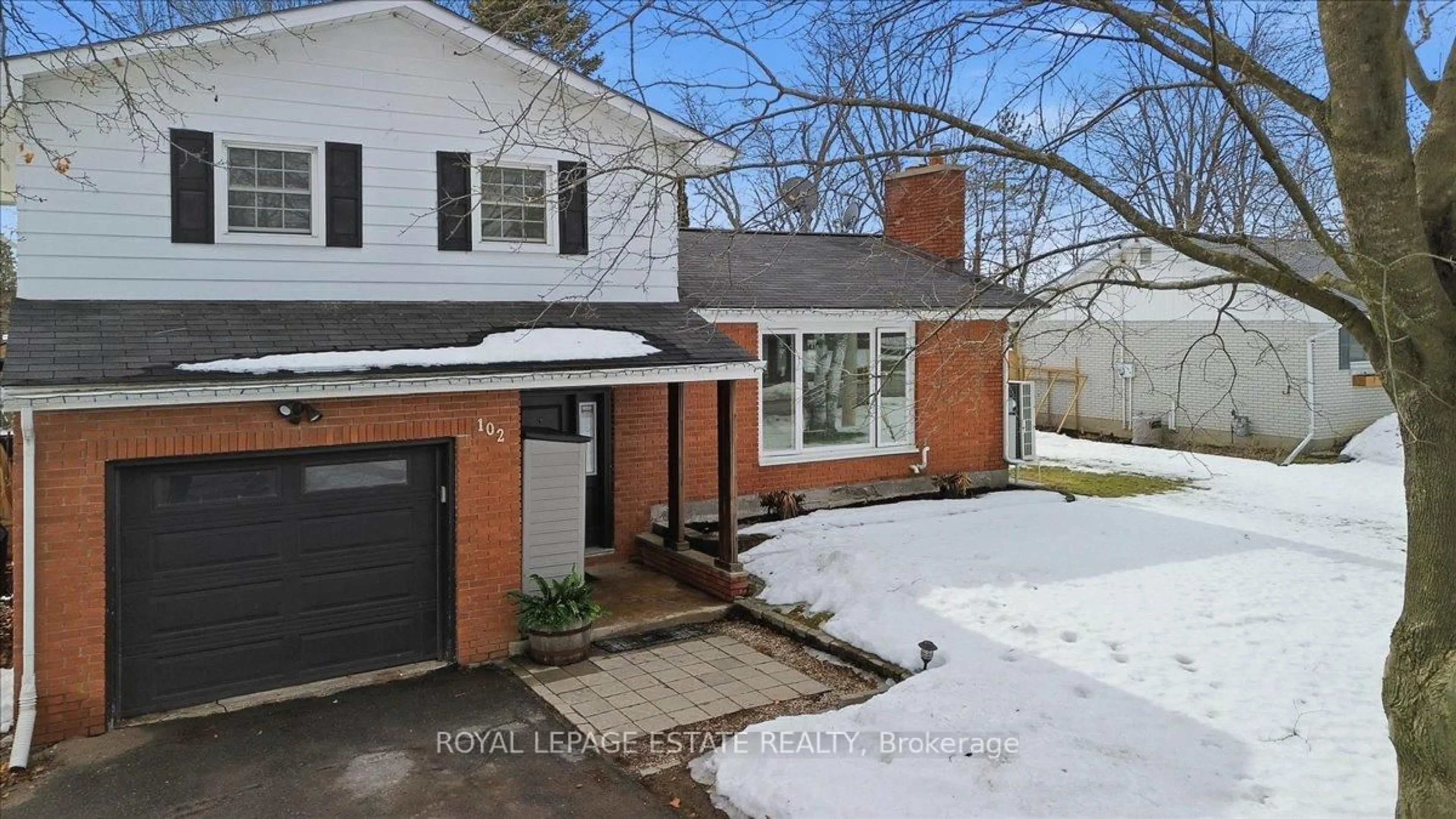 Home with brick exterior material, street for 102 GREENFIELD Park, Corbyville Ontario K0K 1V0