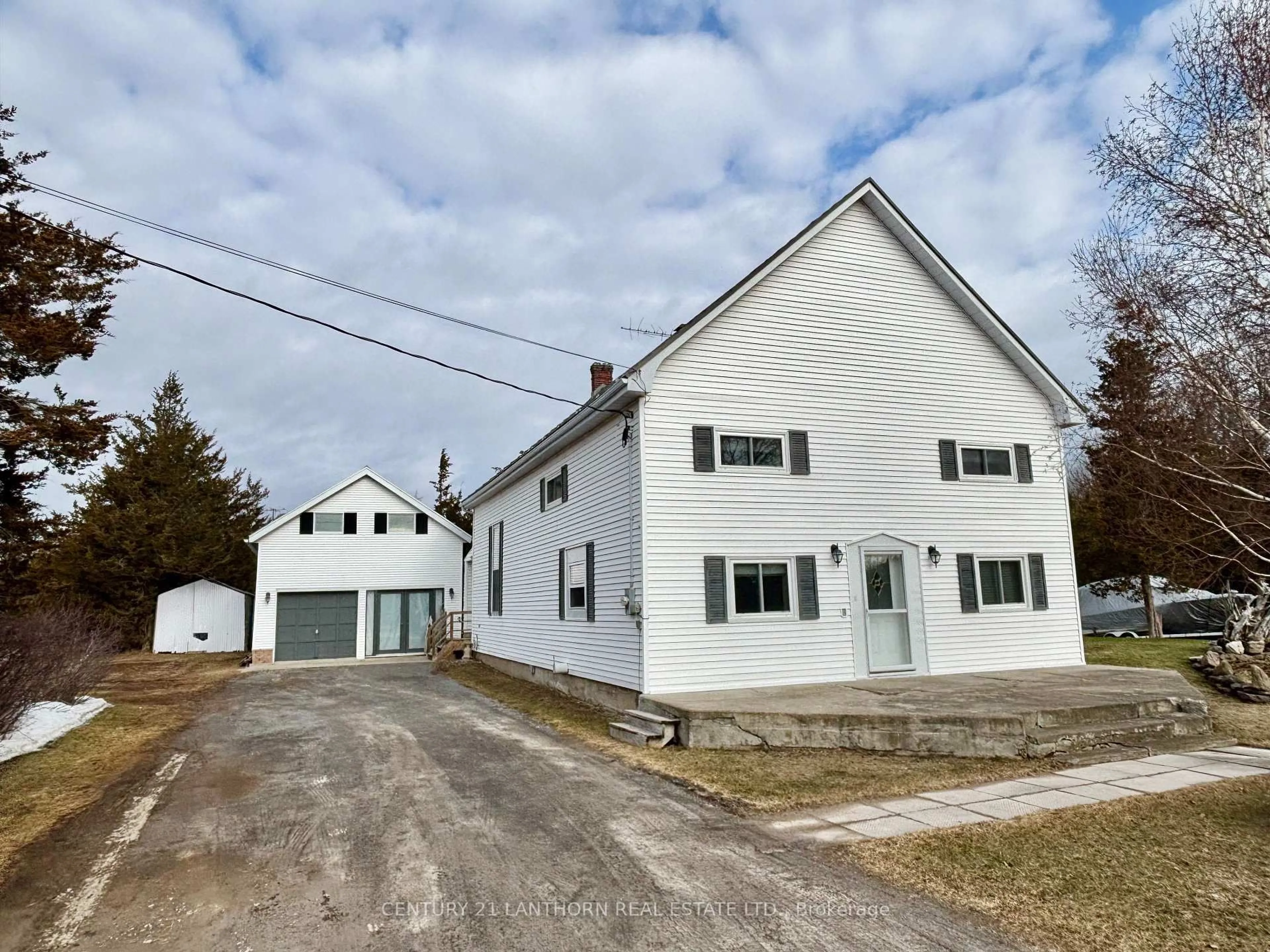 A pic from outside/outdoor area/front of a property/back of a property/a pic from drone, building for 1868 County Road 14 Rd, Prince Edward County Ontario K0K 1A0