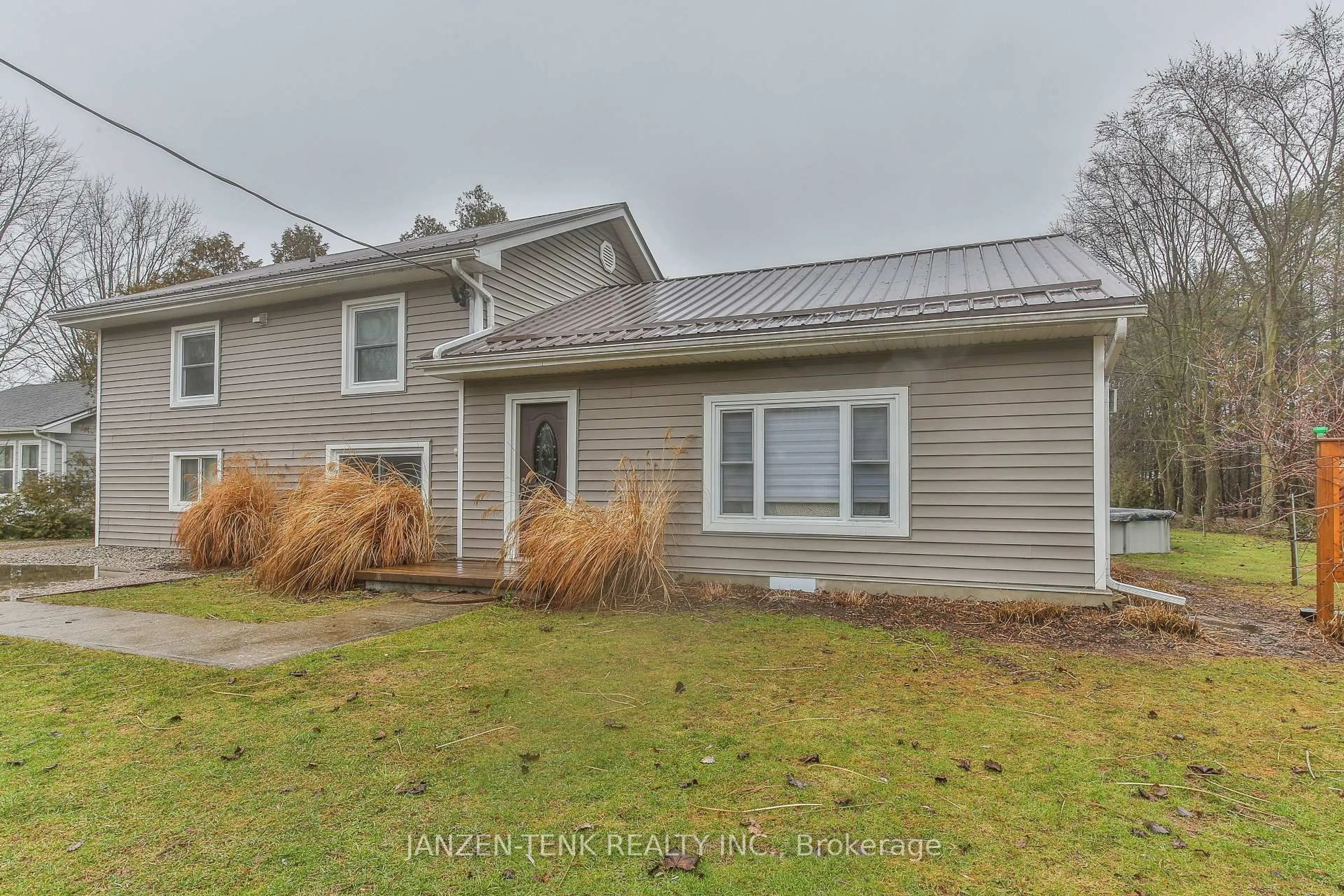 Unknown for 9114 Rogers Rd, Malahide Ontario N5H 2R4