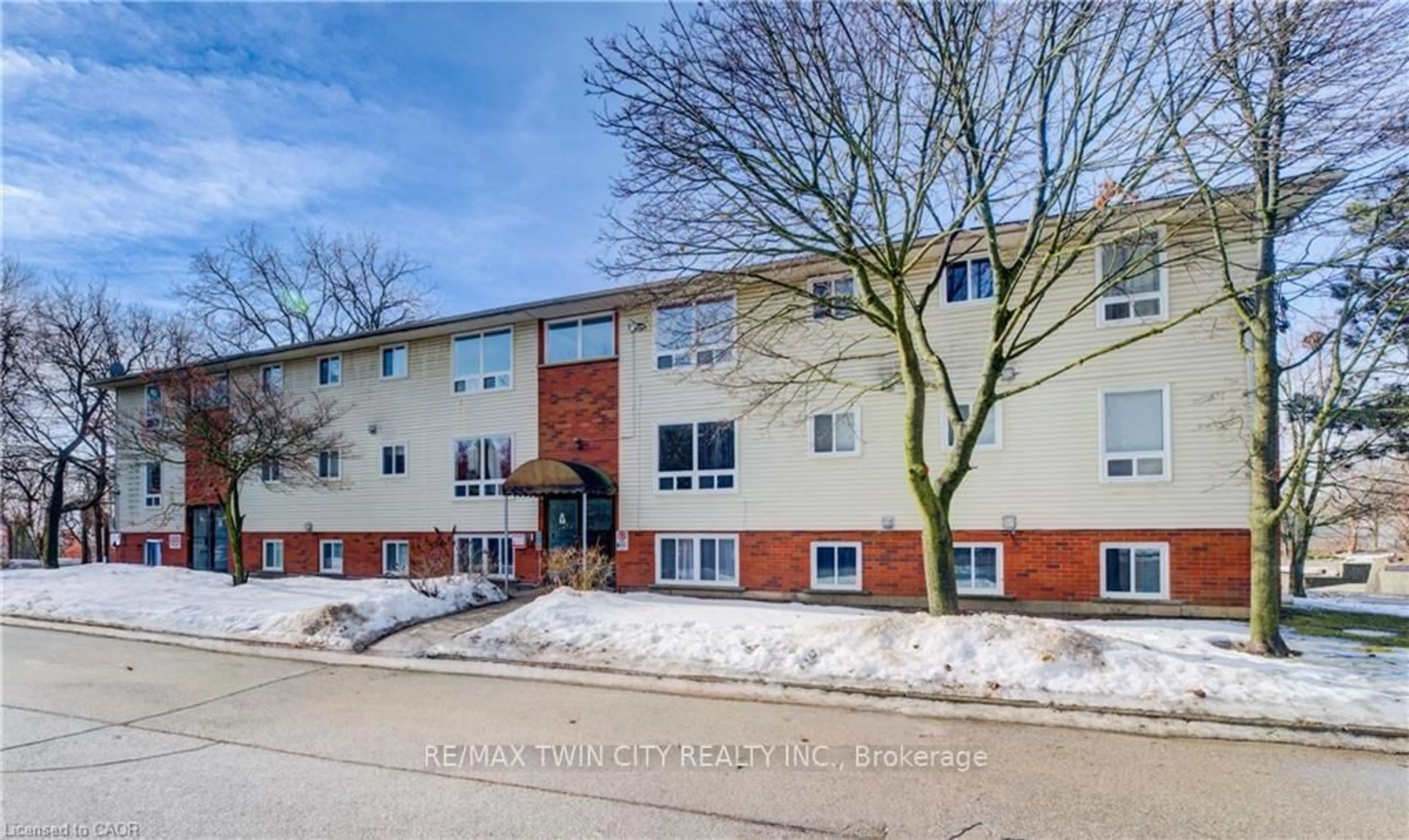 Unknown for 119 CEDAR St #15, Waterloo Ontario N2G 3L6