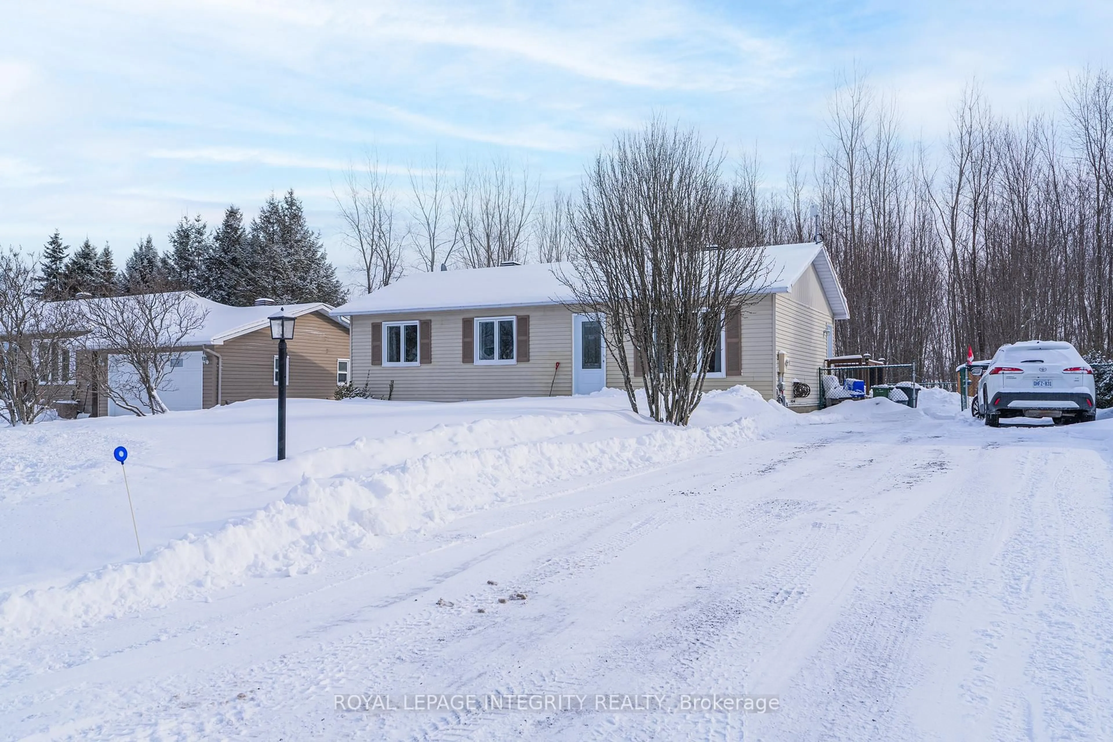 A pic from outside/outdoor area/front of a property/back of a property/a pic from drone, street for 5 Le Baron Dr #5, Russell Ontario K0A 2M0