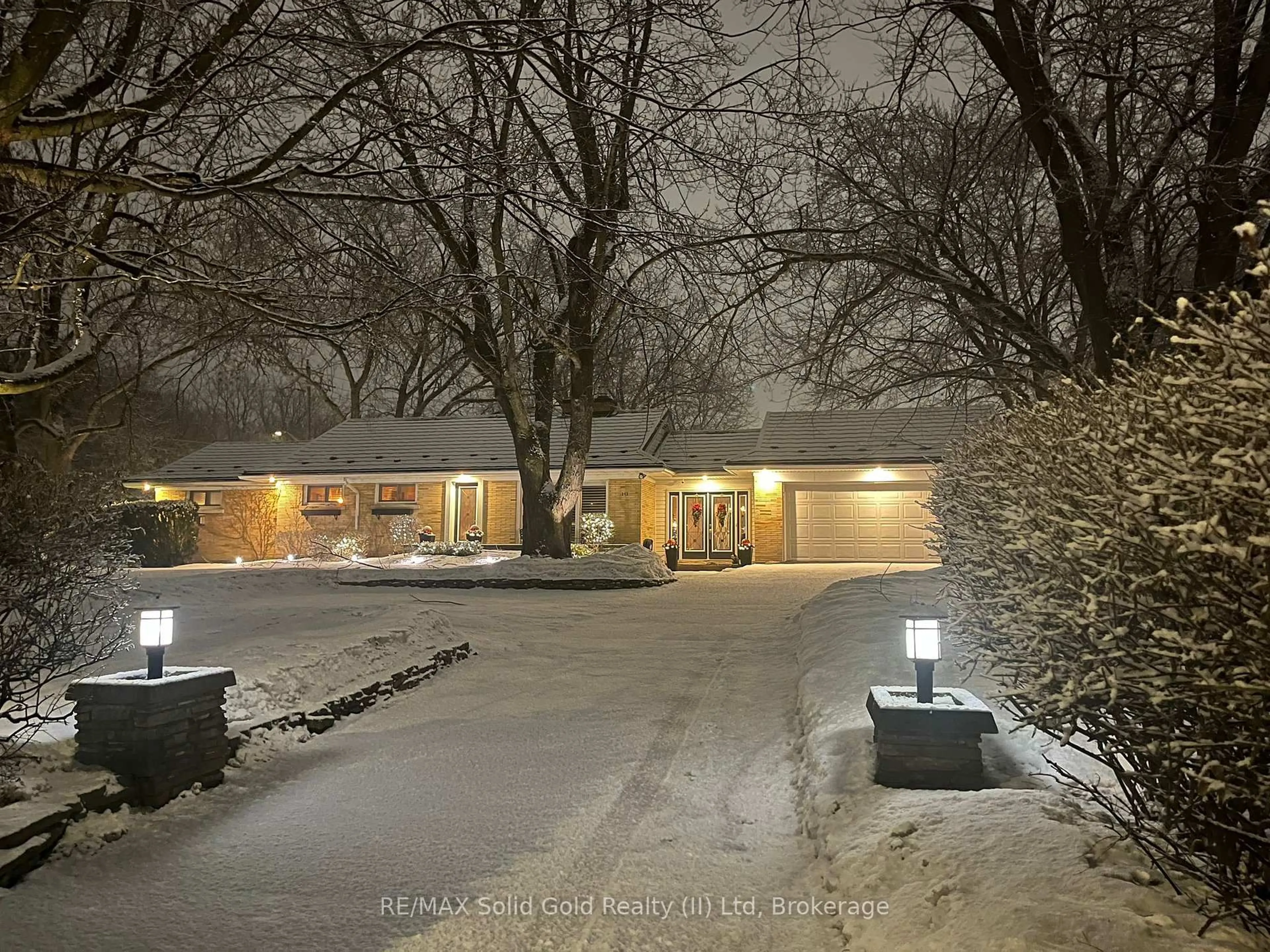 Unknown for 243 Lincoln Rd, Waterloo Ontario N2J 2P4