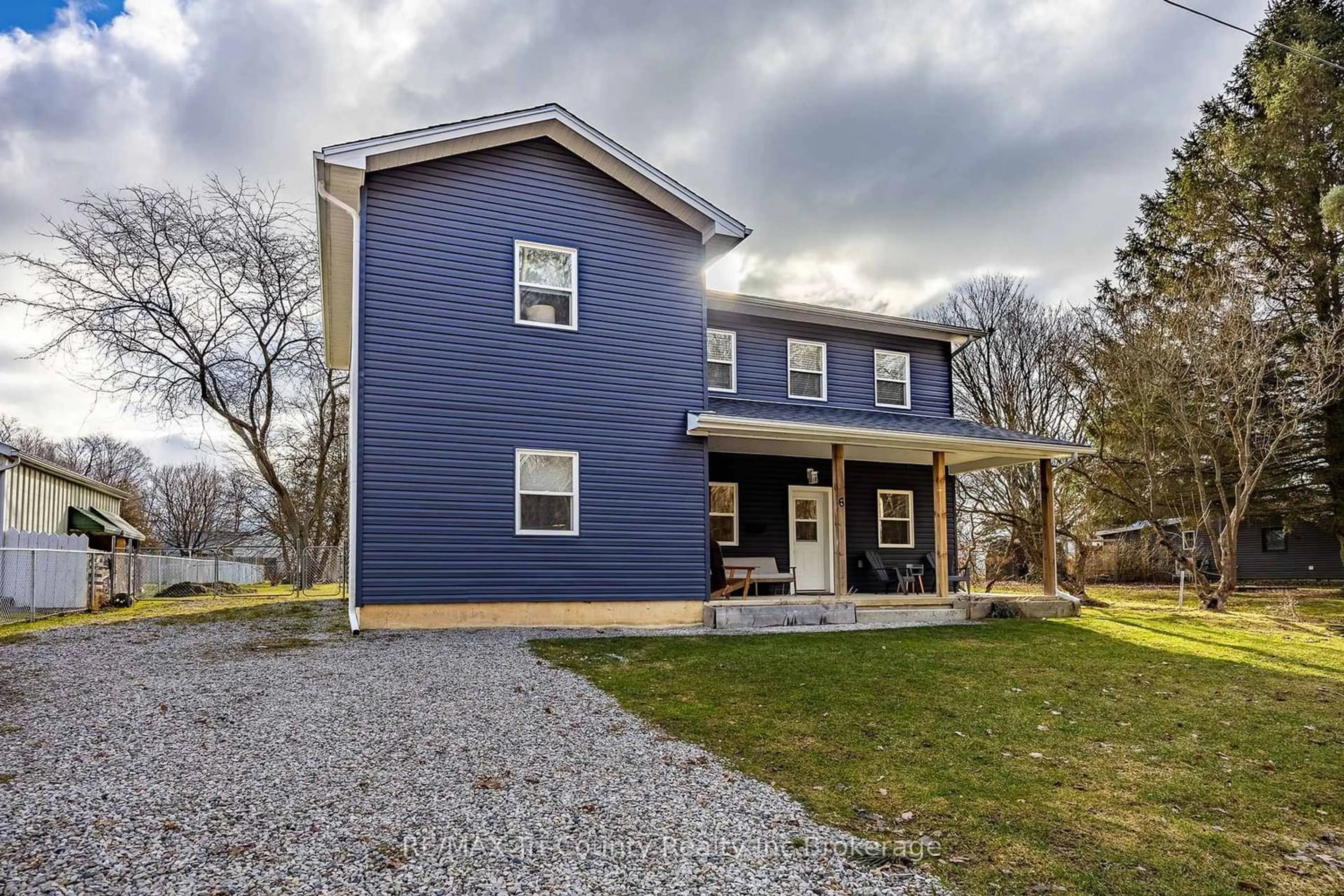 Home with vinyl exterior material, building for 6 Addison St, Bayham Ontario N0J 1T0