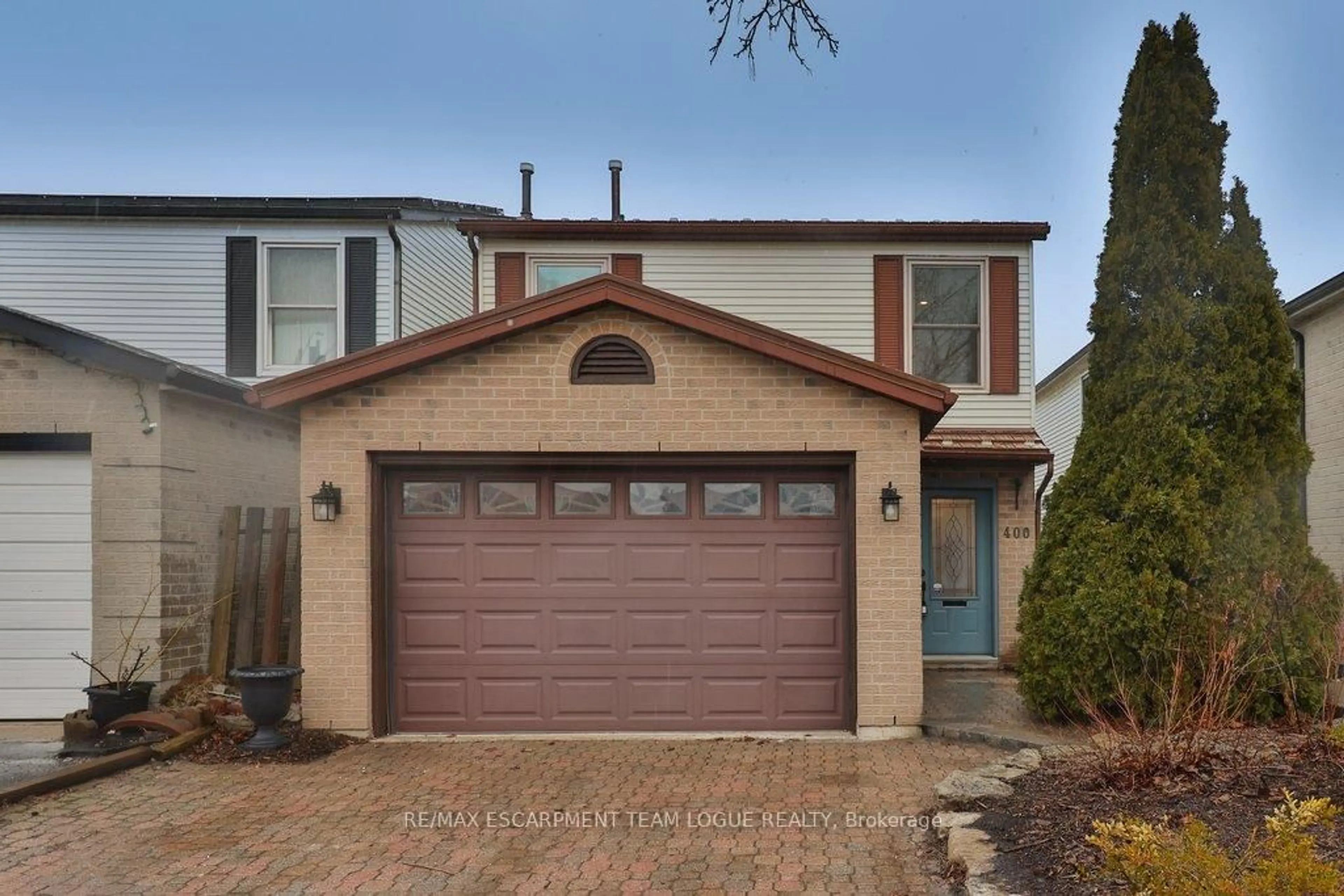 Home with brick exterior material, street for 400 East 24th St, Hamilton Ontario L8V 4V3