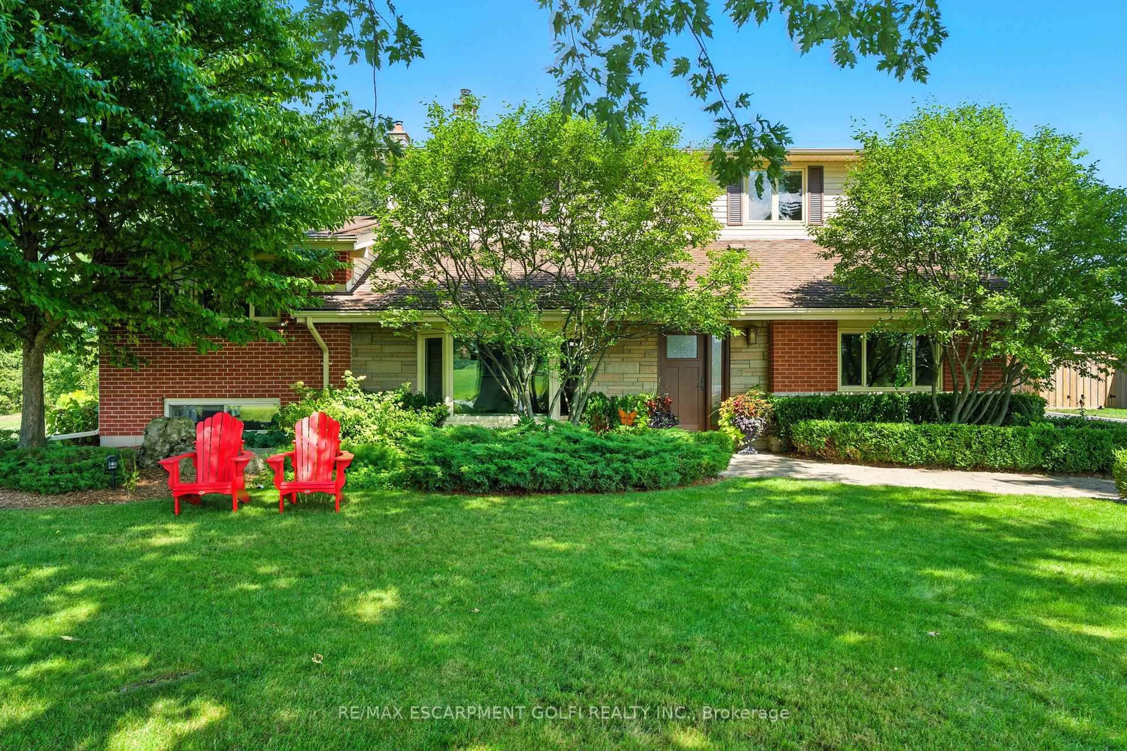 Home with brick exterior material, street for 7298 Twenty Rd, Hamilton Ontario L0R 1P0