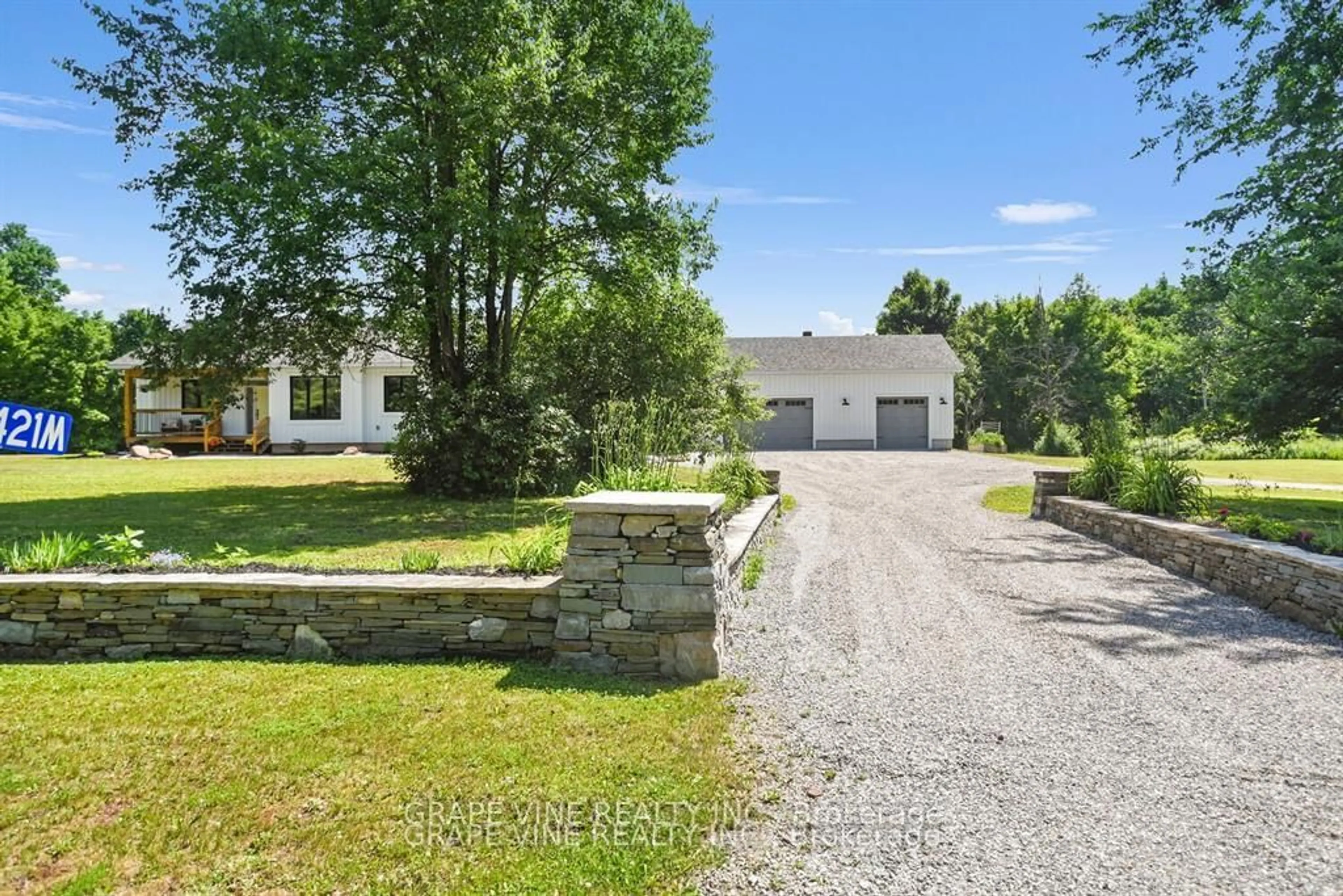 A pic from outside/outdoor area/front of a property/back of a property/a pic from drone, street for 4421M Old Kingston Rd, Rideau Lakes Ontario K0G 1V0