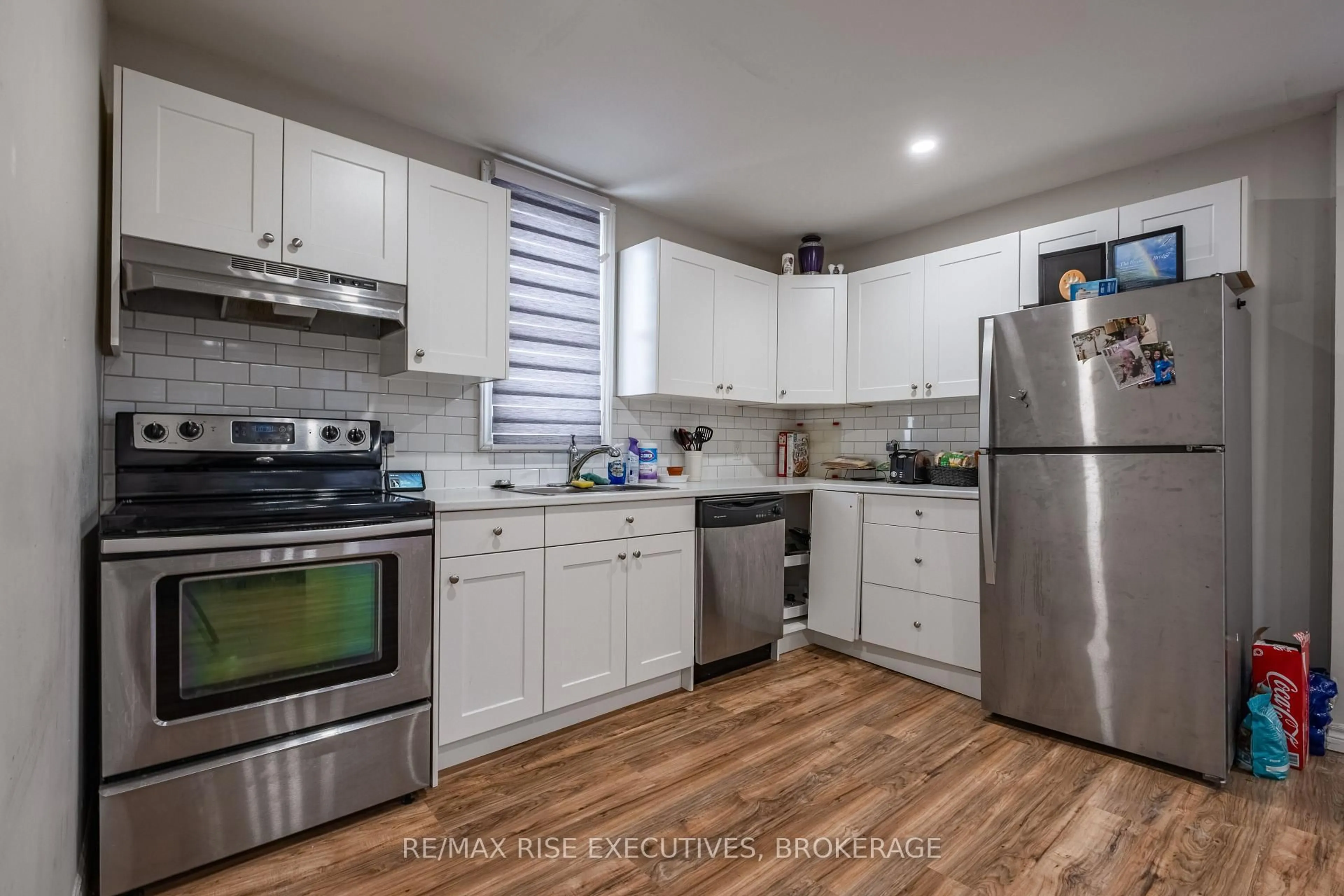 Unknown for 695 Victoria St, Kingston Ontario K7K 4S6