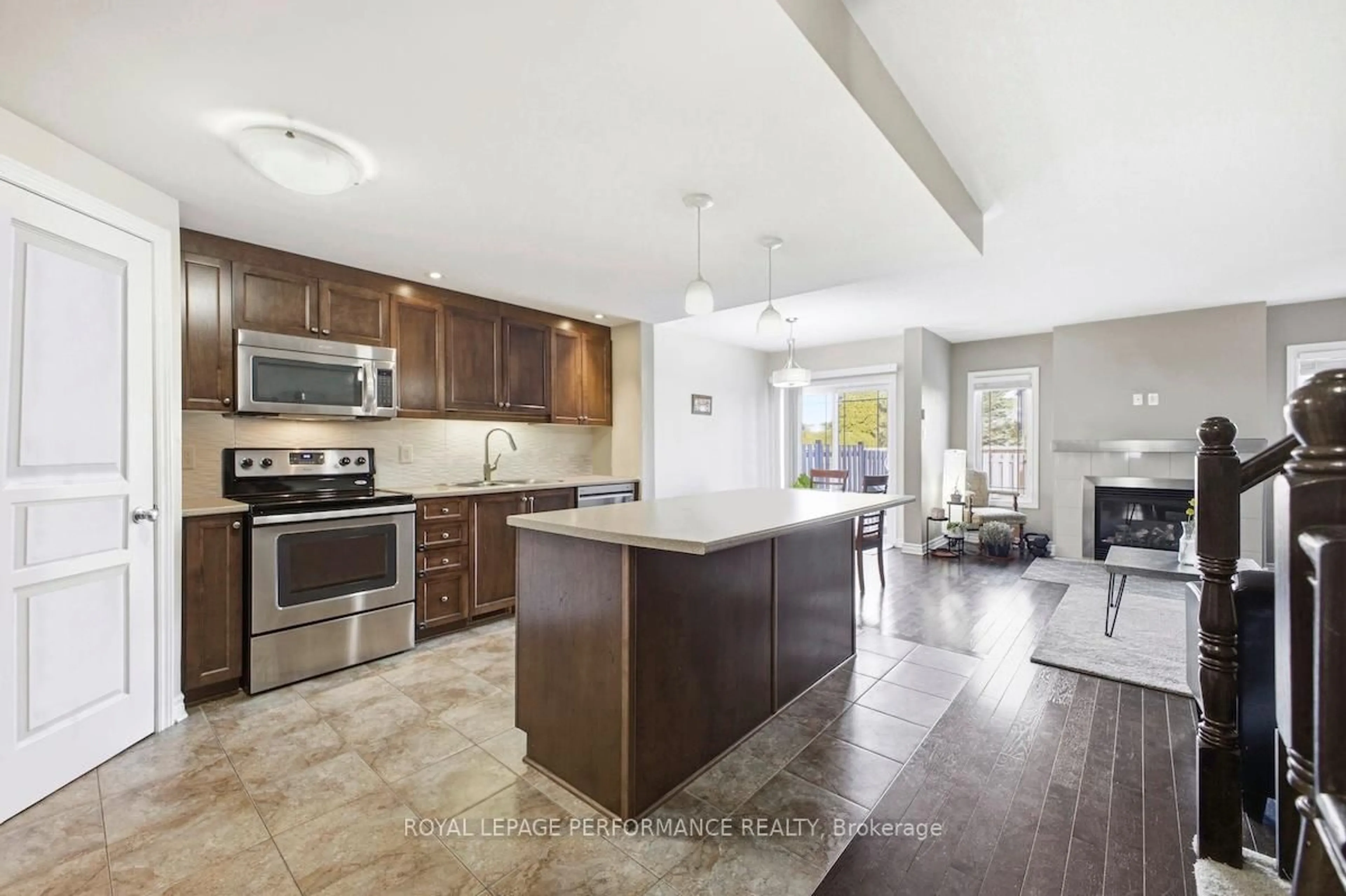 Unknown for 511 Voie Du Pin Rouge Way, Ottawa Ontario K1W 0C4