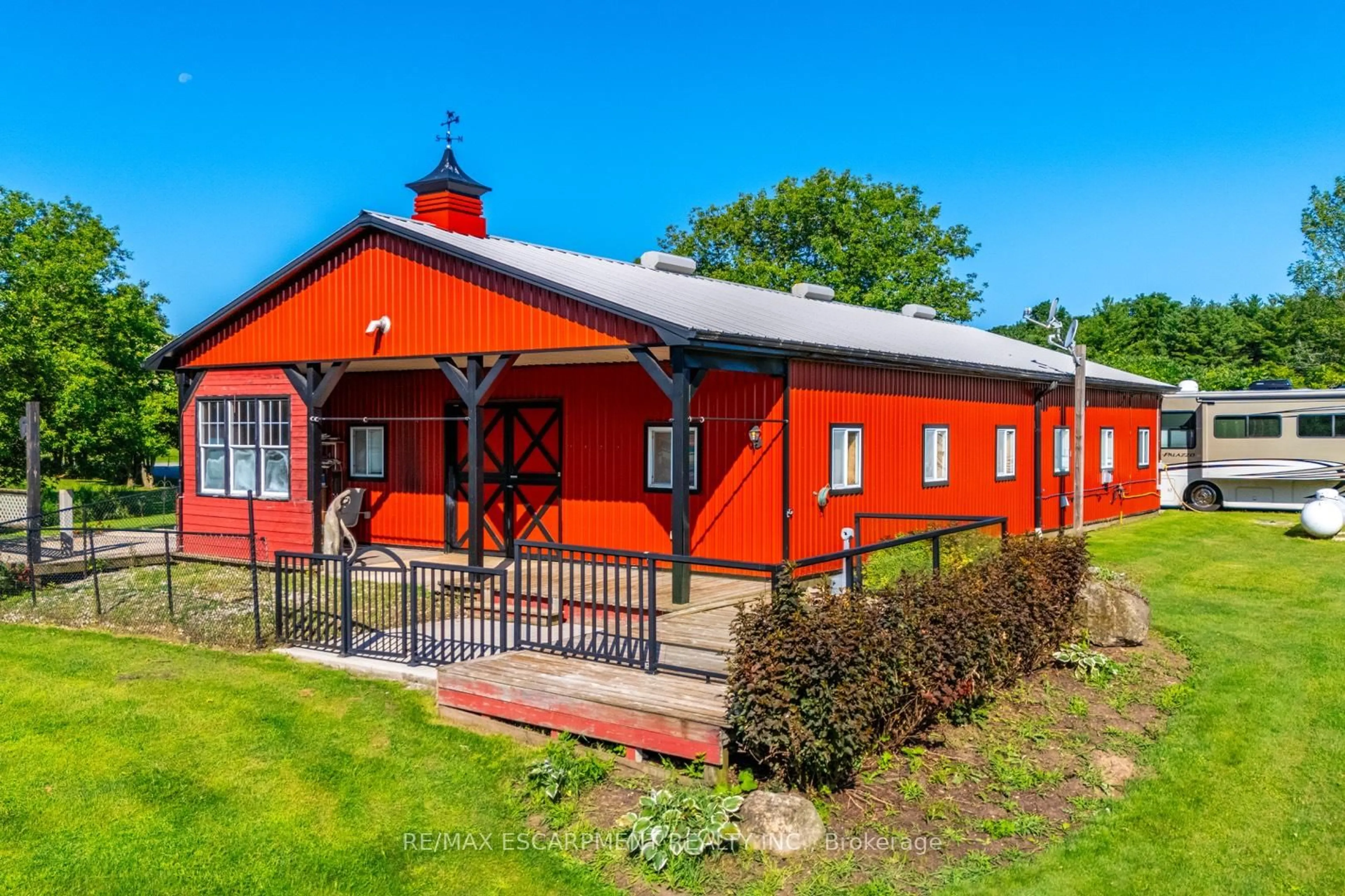 Unknown for 2172 Centre Rd, Hamilton Ontario L0P 1B0