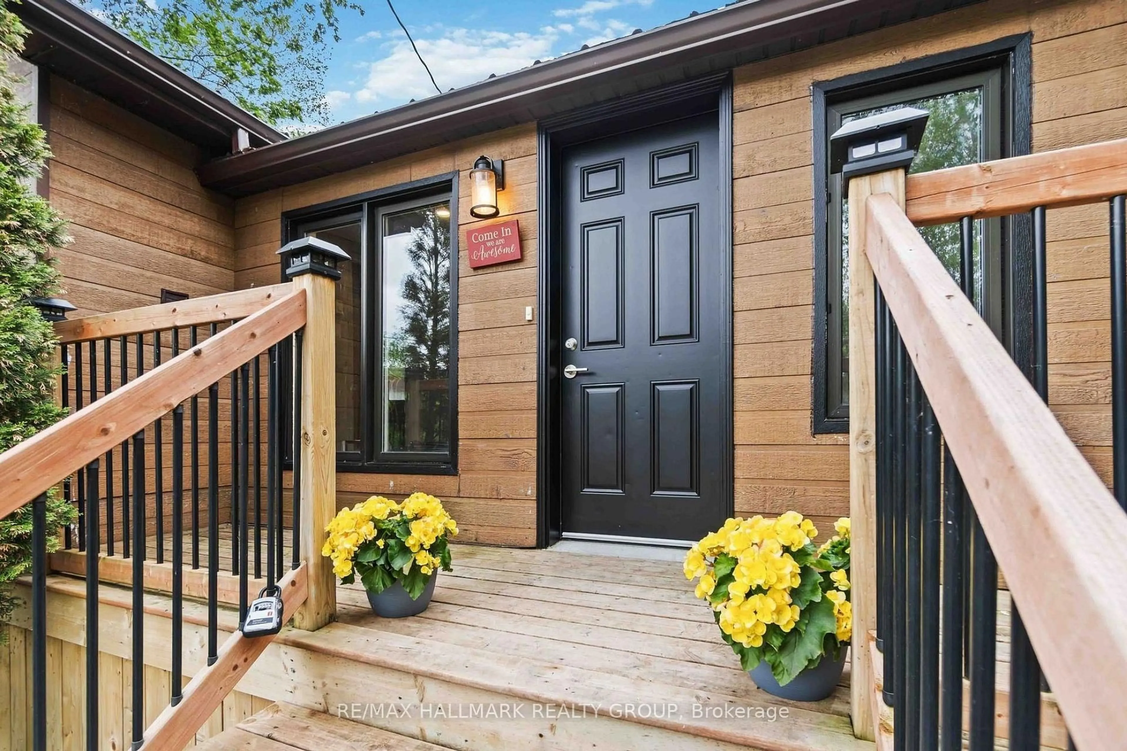 Indoor entryway for 2824 Barts Lane, Kemptville Ontario K0G 1J0