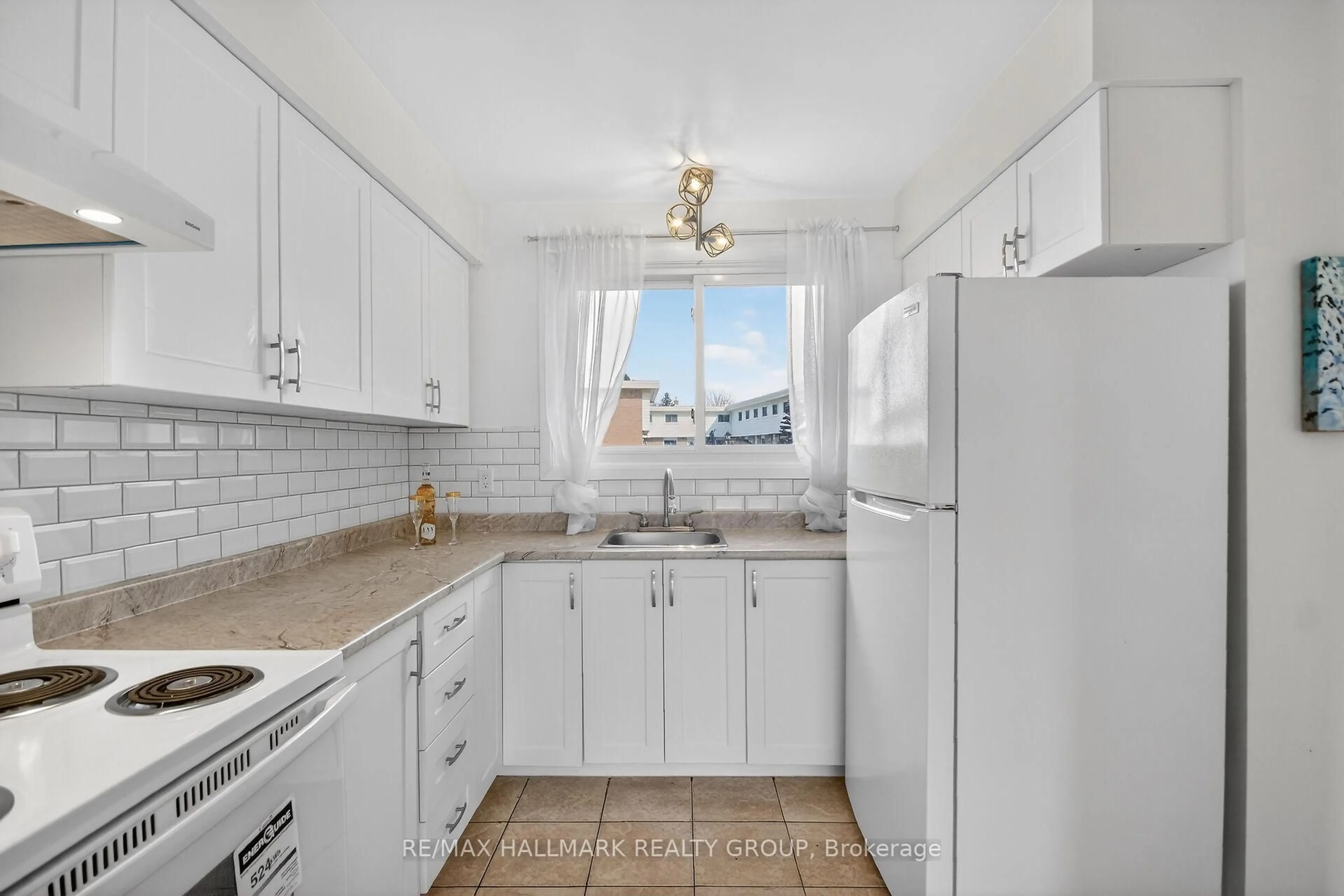 Standard kitchen, unknown for 427 Moodie Dr, Ottawa Ontario K2H 8A5