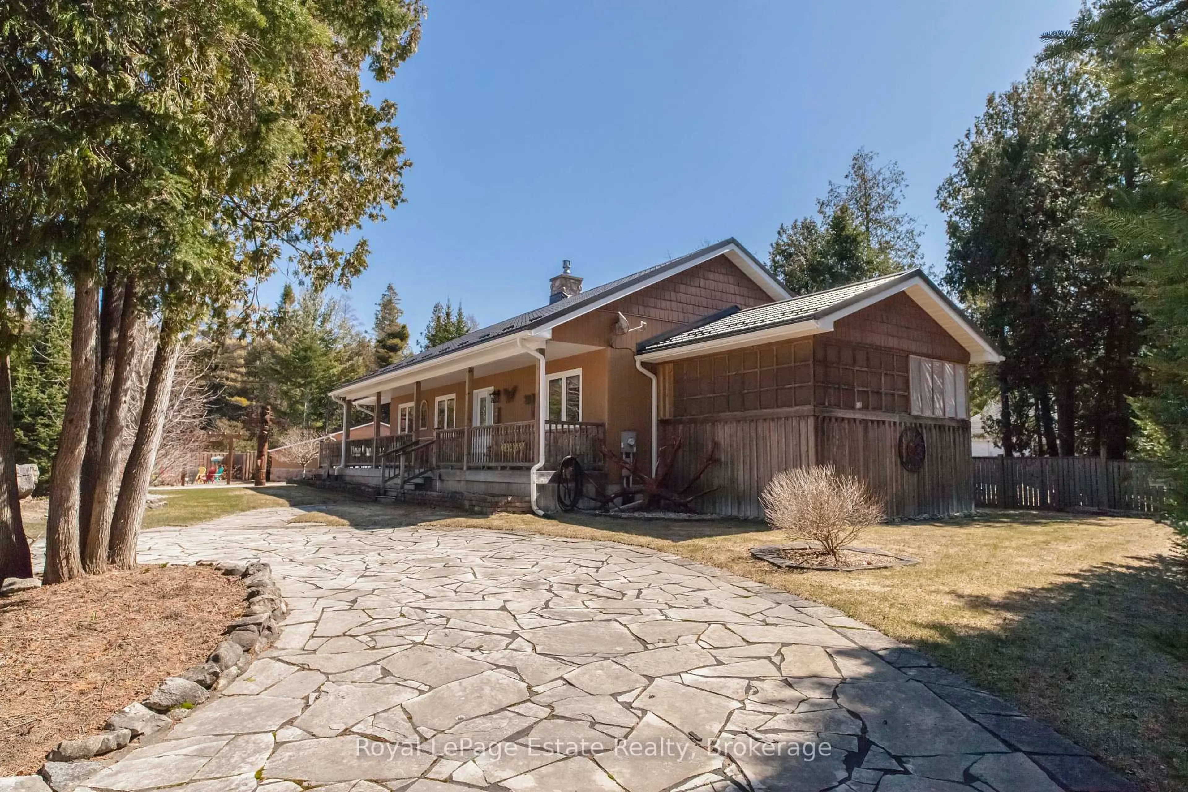 A pic from outside/outdoor area/front of a property/back of a property/a pic from drone, unknown for 204 Seventh St, South Bruce Peninsula Ontario N0H 2G0