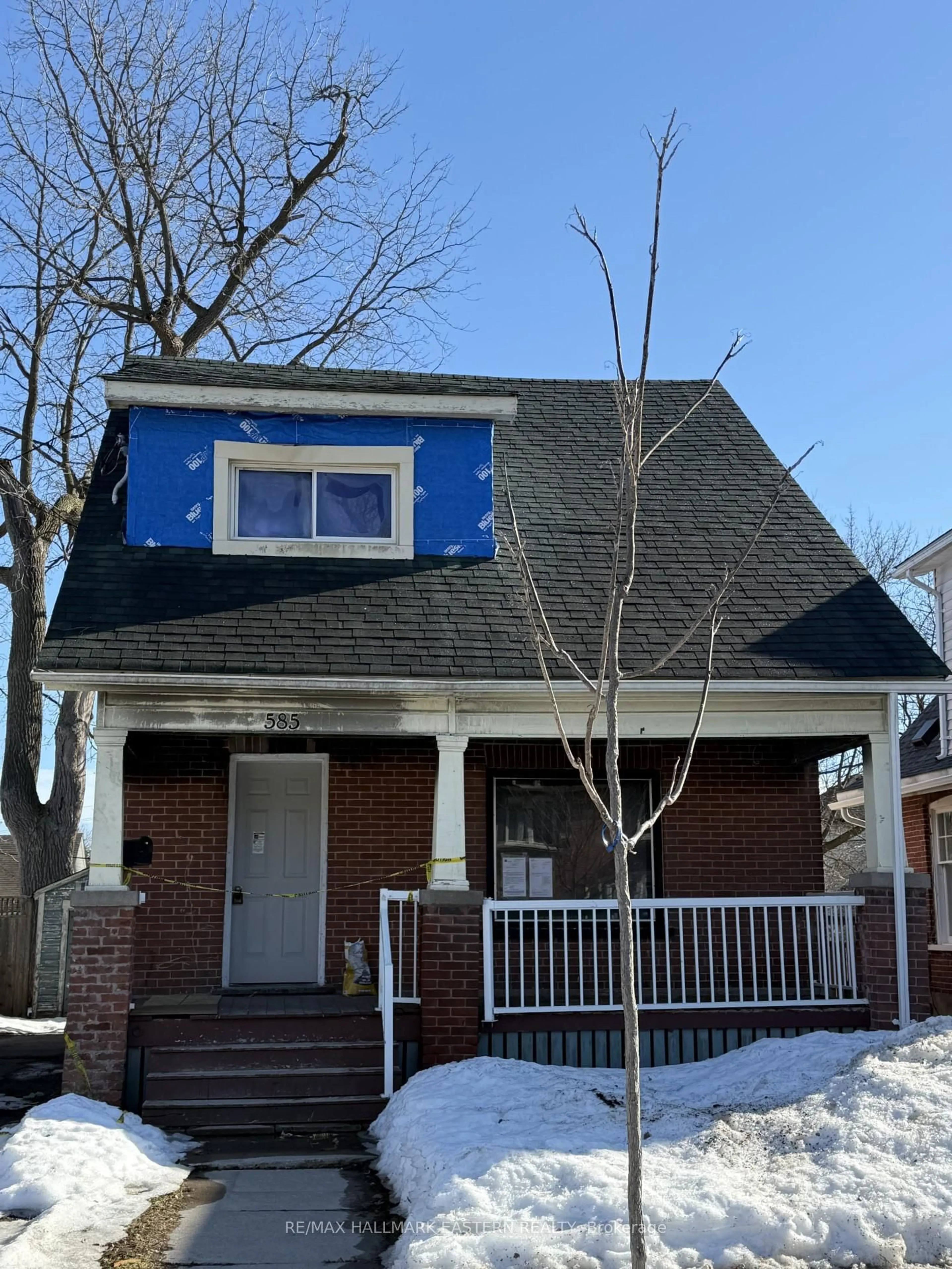 Home with brick exterior material, street for 585 Bolivar St, Peterborough Ontario K9J 4R9