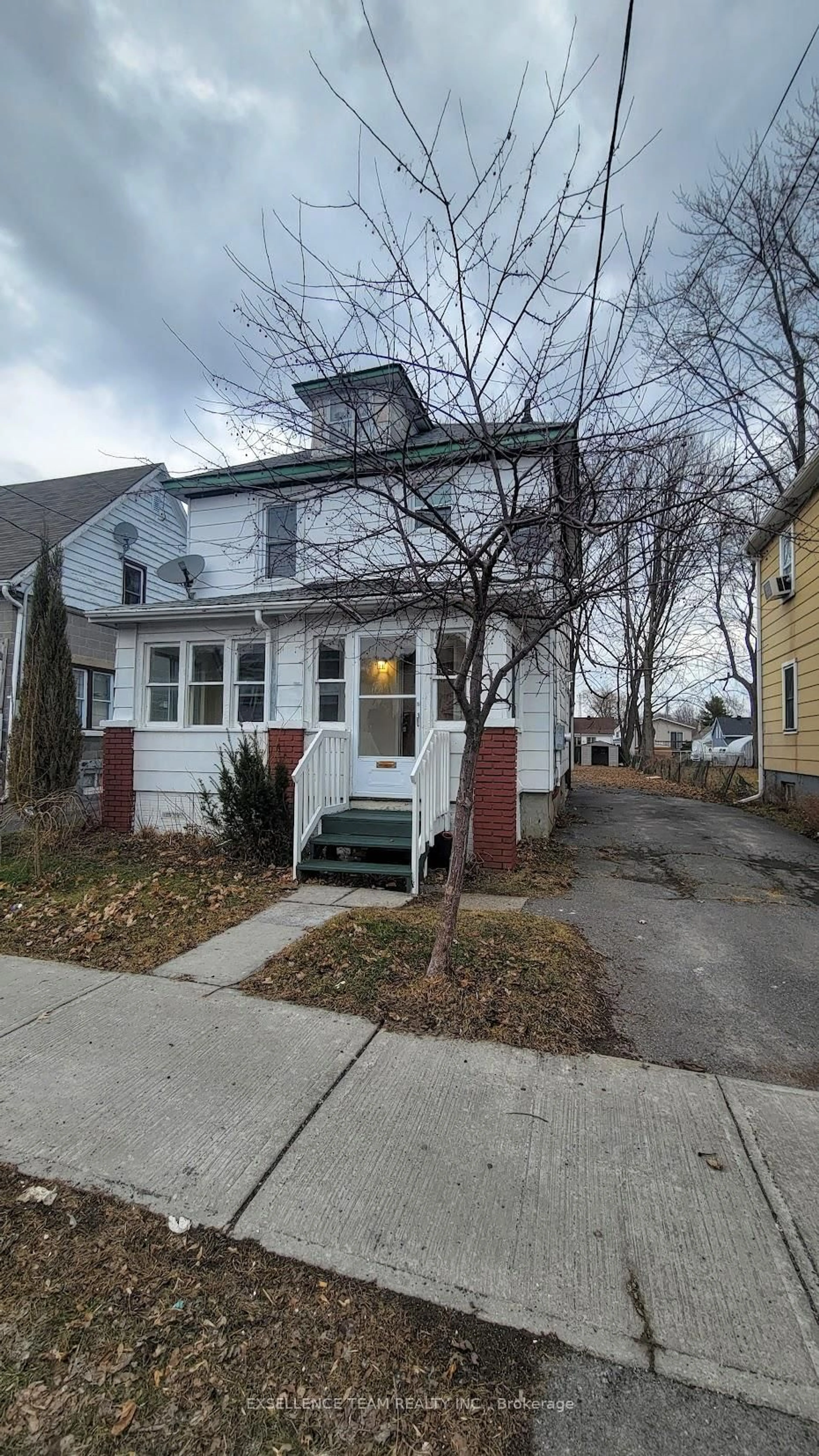 Unknown for 521 York St, Cornwall Ontario K6J 3Z9