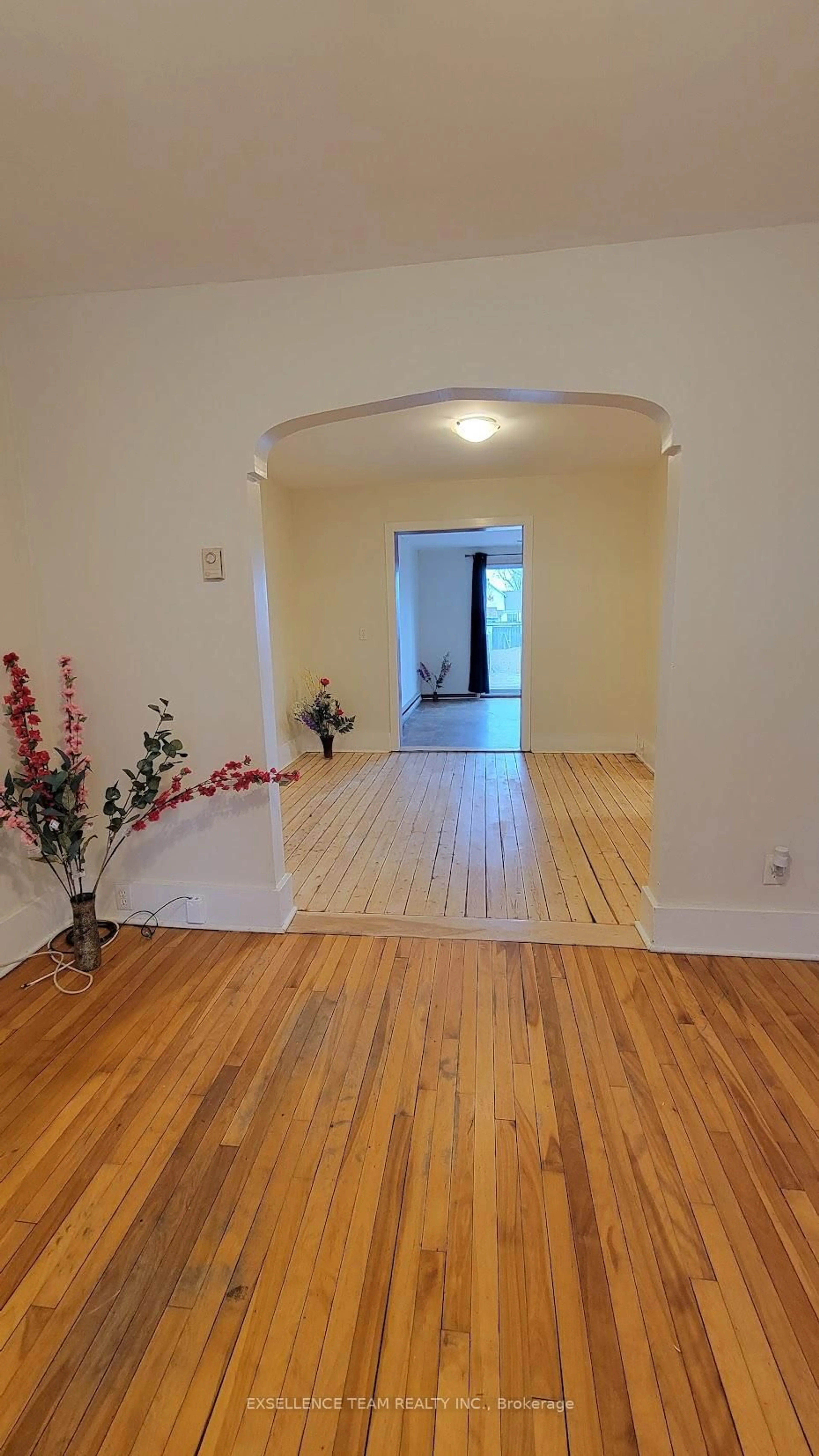 Unknown for 521 York St, Cornwall Ontario K6J 3Z9