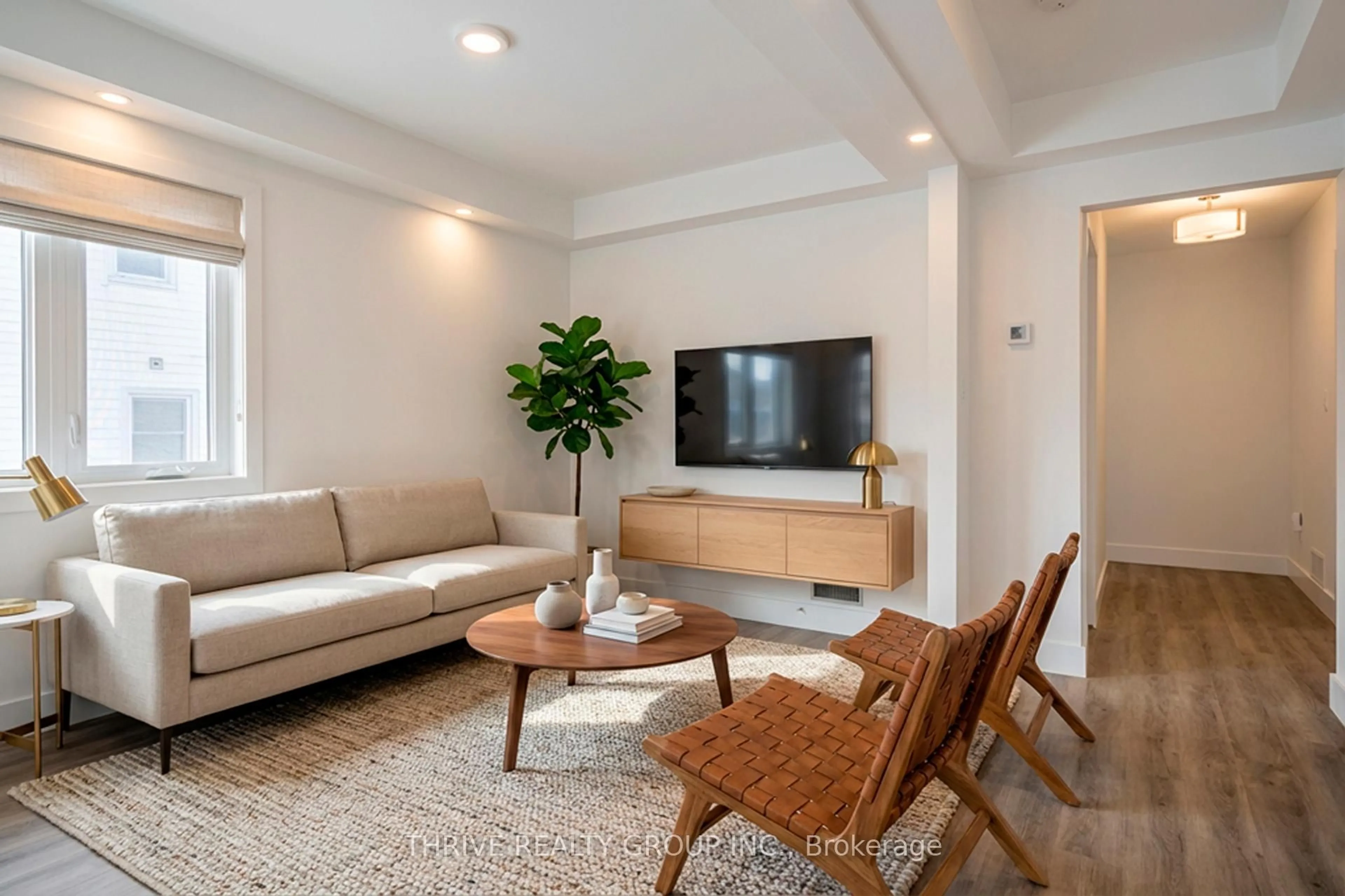 Living room with furniture, unknown for 75 Lyman St, London East Ontario N5Y 1M7