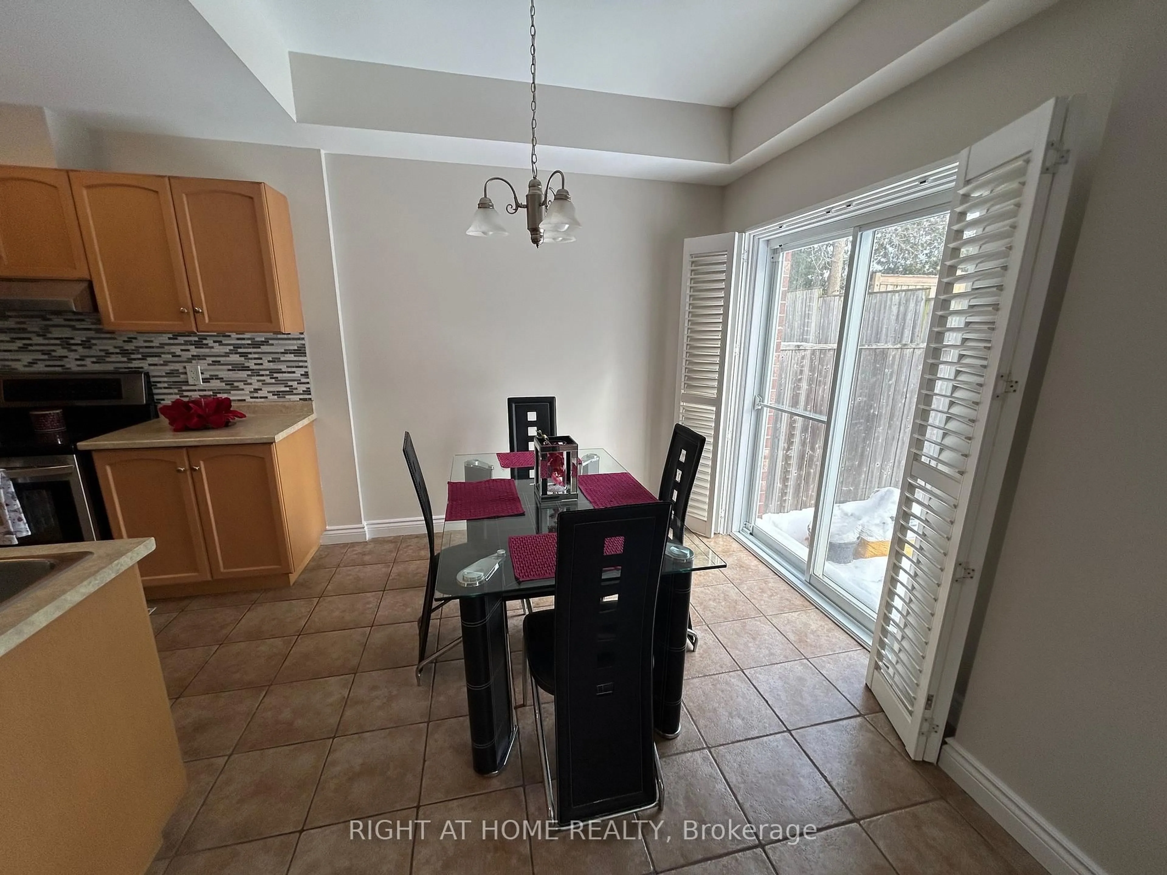 Dining room, unknown for 22 Liddycoat Lane #9, Hamilton Ontario L9G 0A7