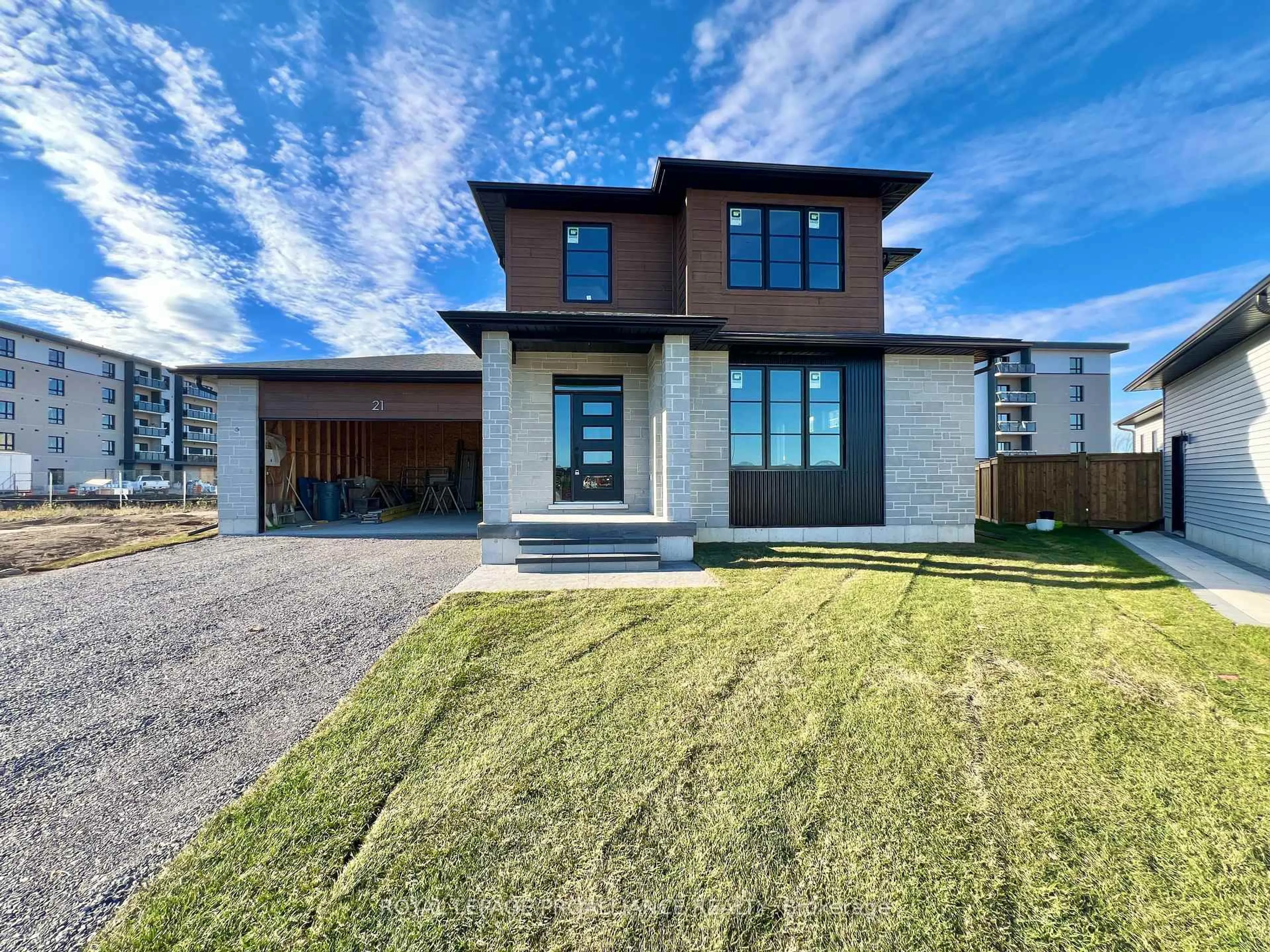 Home with brick exterior material, street for 21 Horton Crt, Belleville Ontario K8P 0G7