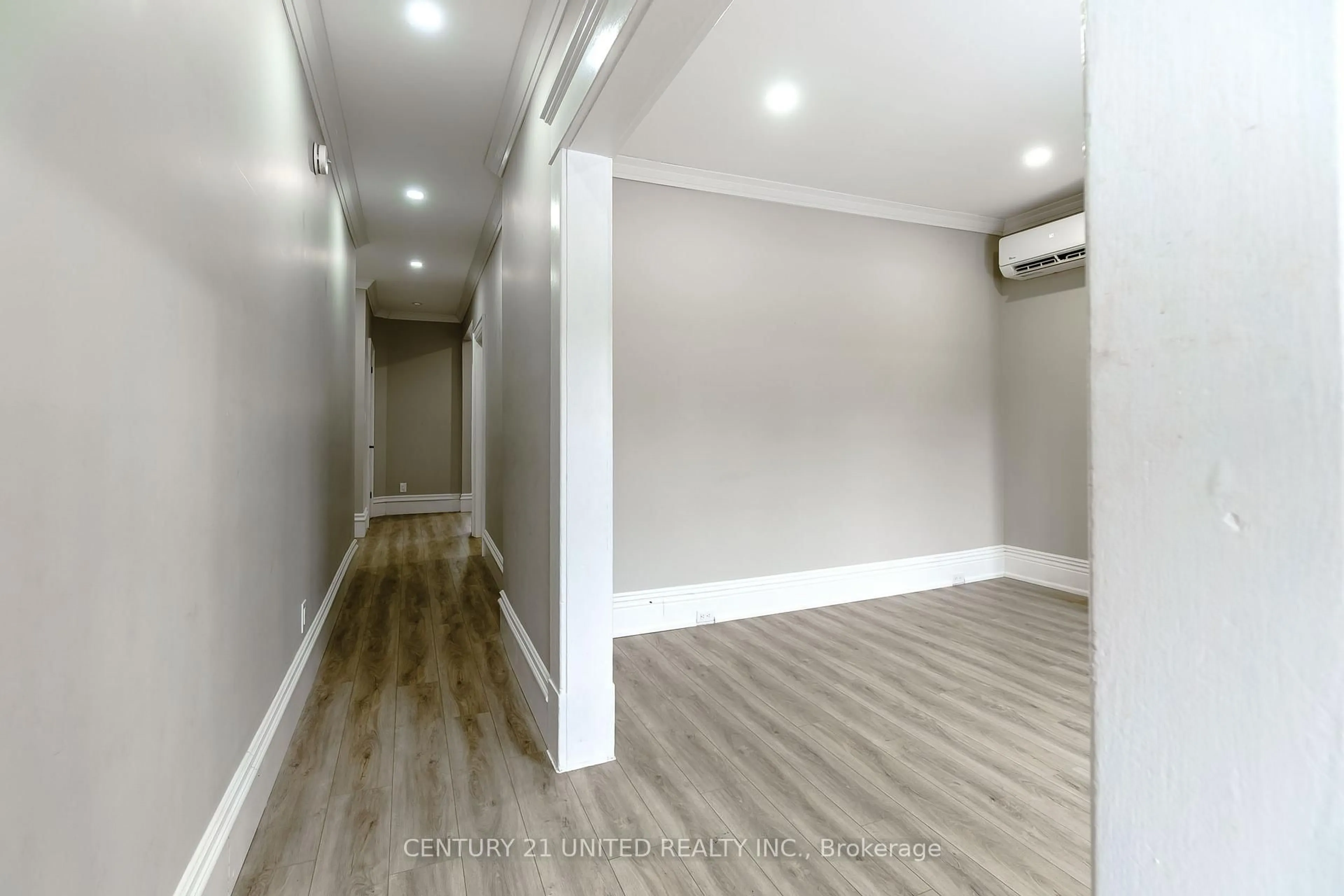 A pic of a room for 218 Park St, Peterborough Ontario K9J 3P8