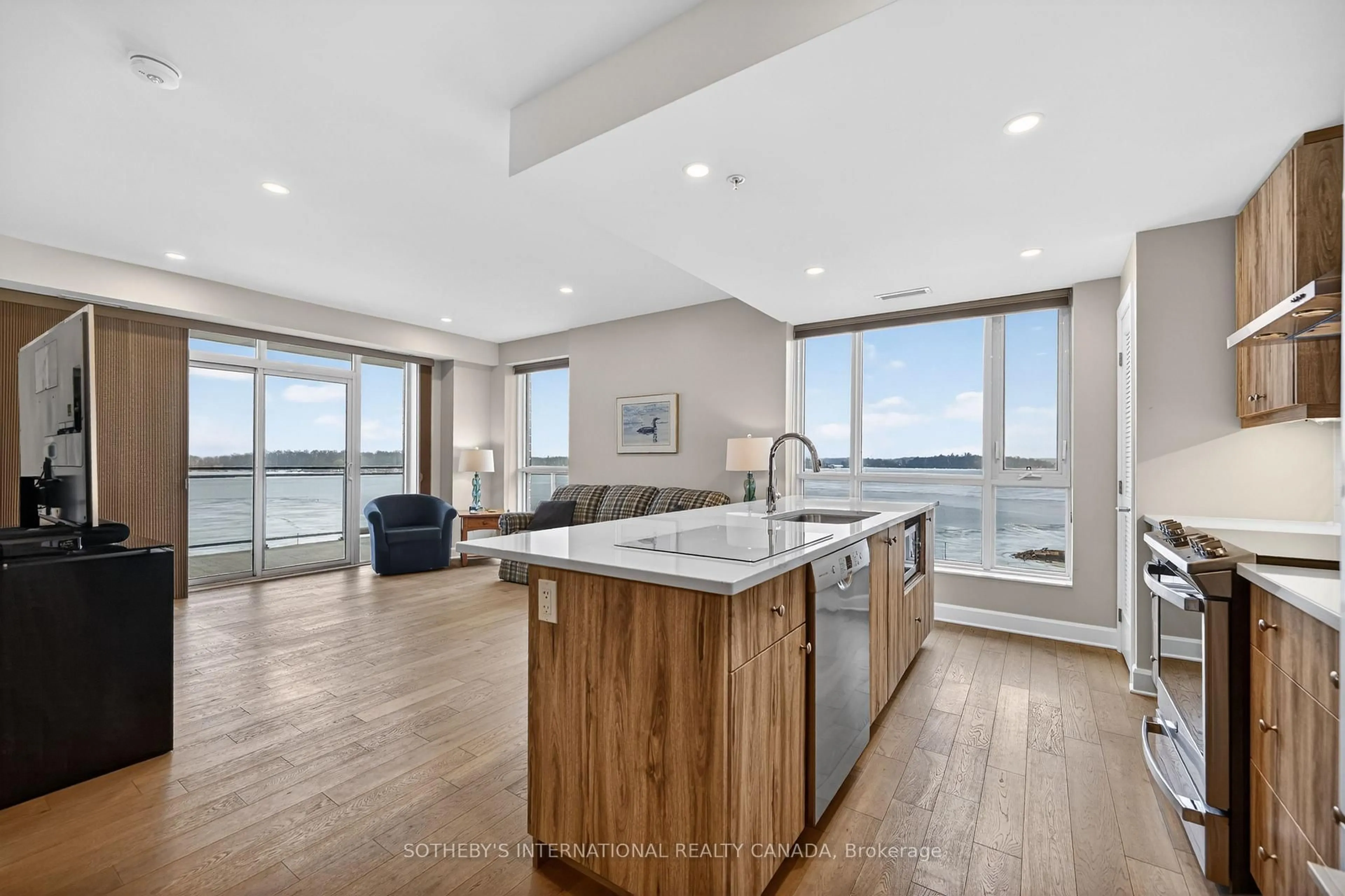 Open concept kitchen, unknown for 129A South St #406, Gananoque Ontario K7G 0A9