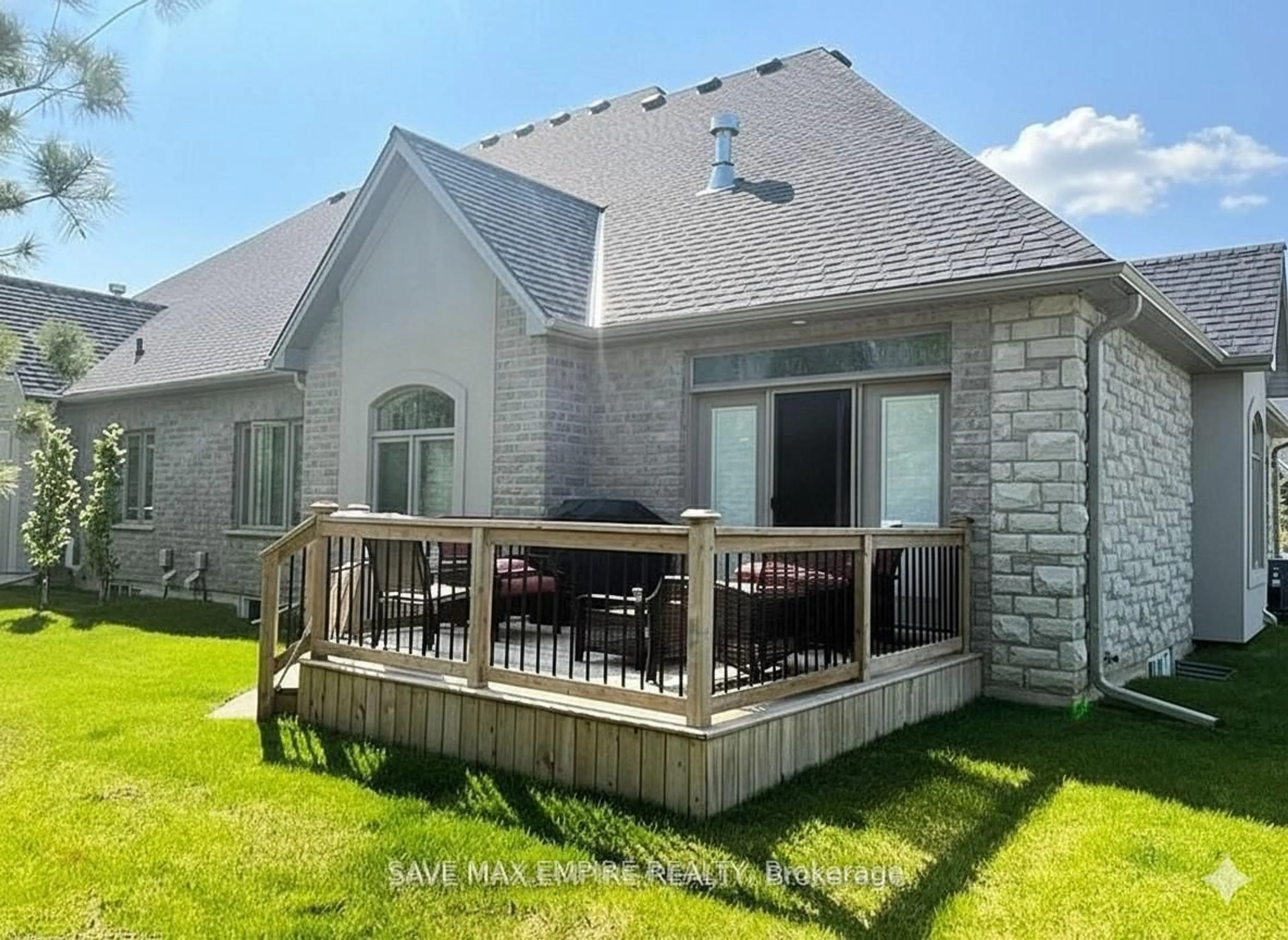 Home with vinyl exterior material, unknown for 5 Wood Haven Dr #404, Tillsonburg Ontario N4G 0A8