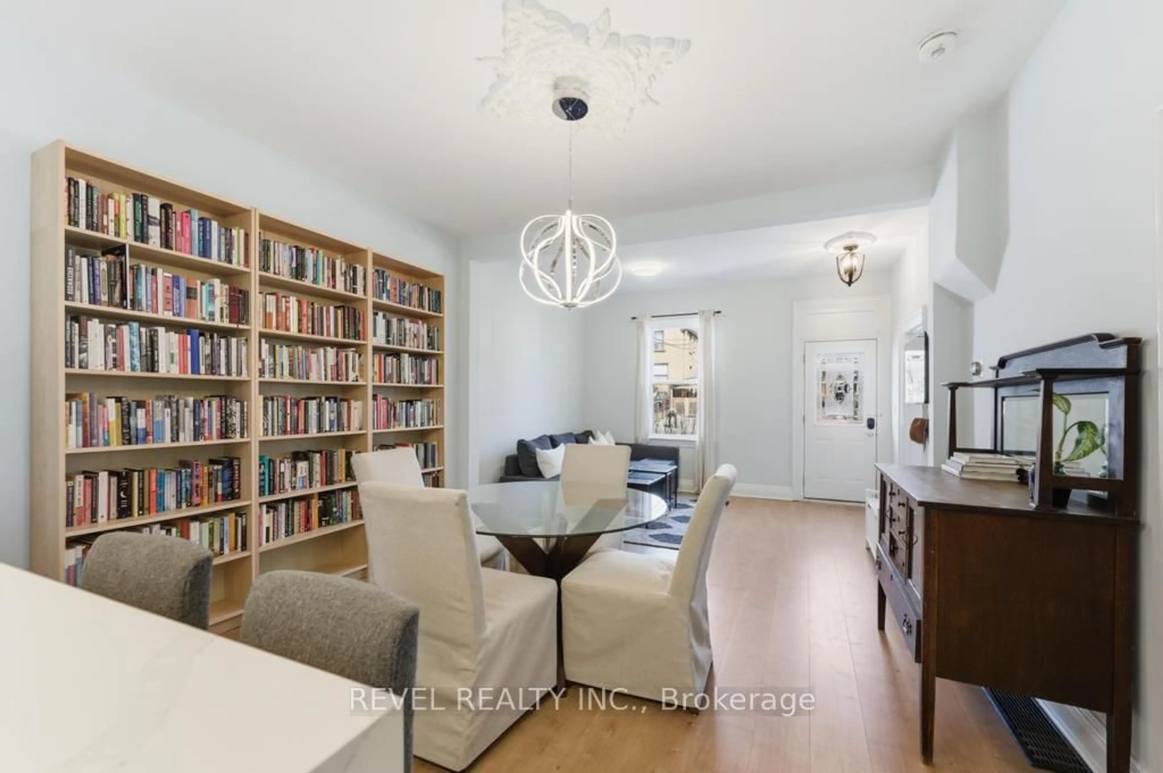 Unknown for 176 Wood St, Hamilton Ontario L8L 3Y9