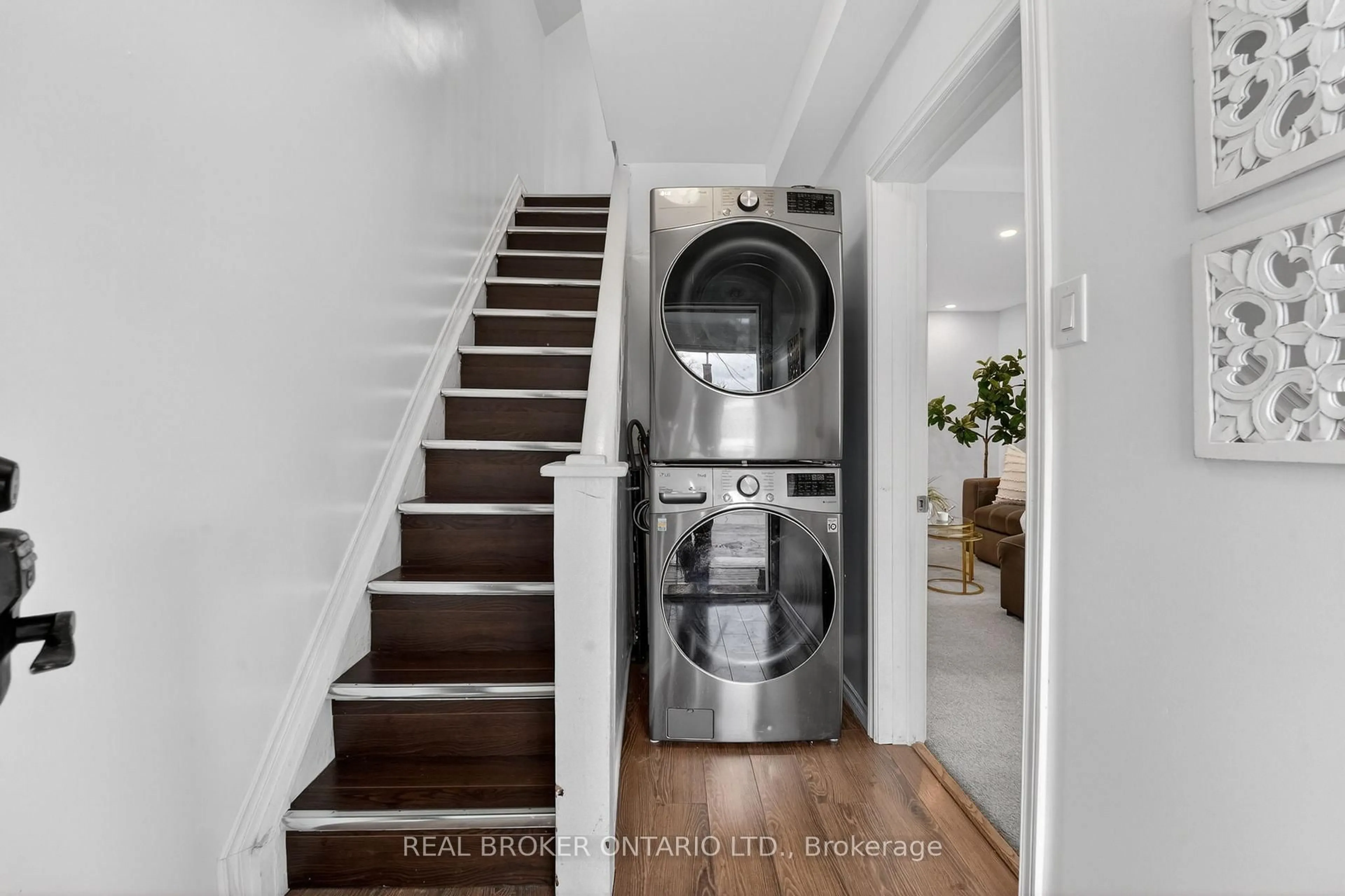 Laundry room for 3 Beatty Ave, Hamilton Ontario L8H 3P3