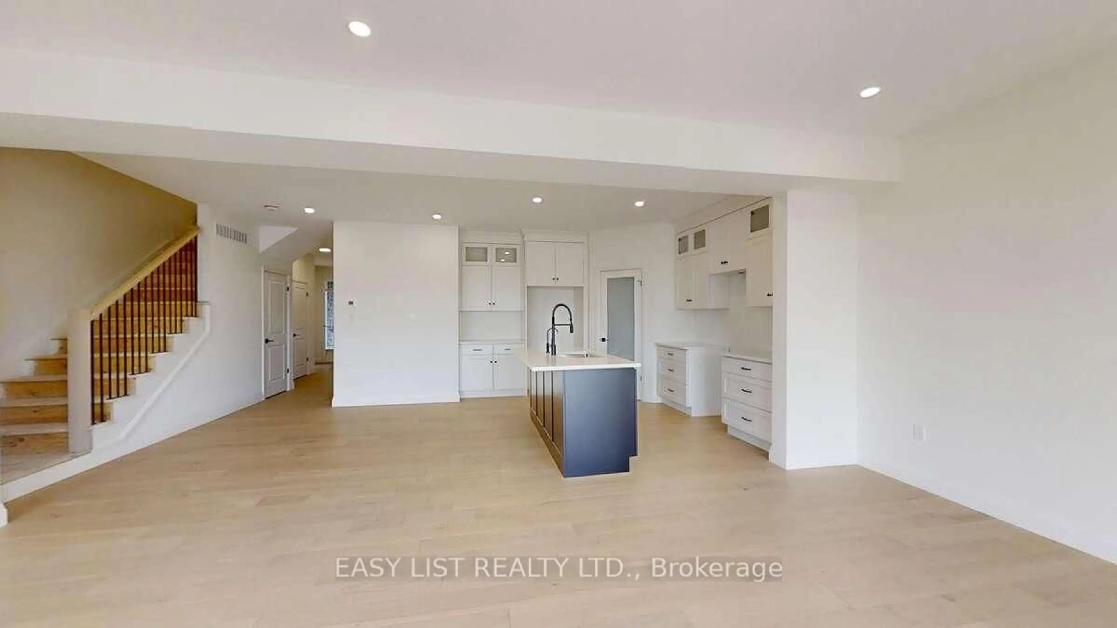 Open concept kitchen, ceramic/tile floor for 55 Teal Dr #41, Guelph Ontario N1C 1G4