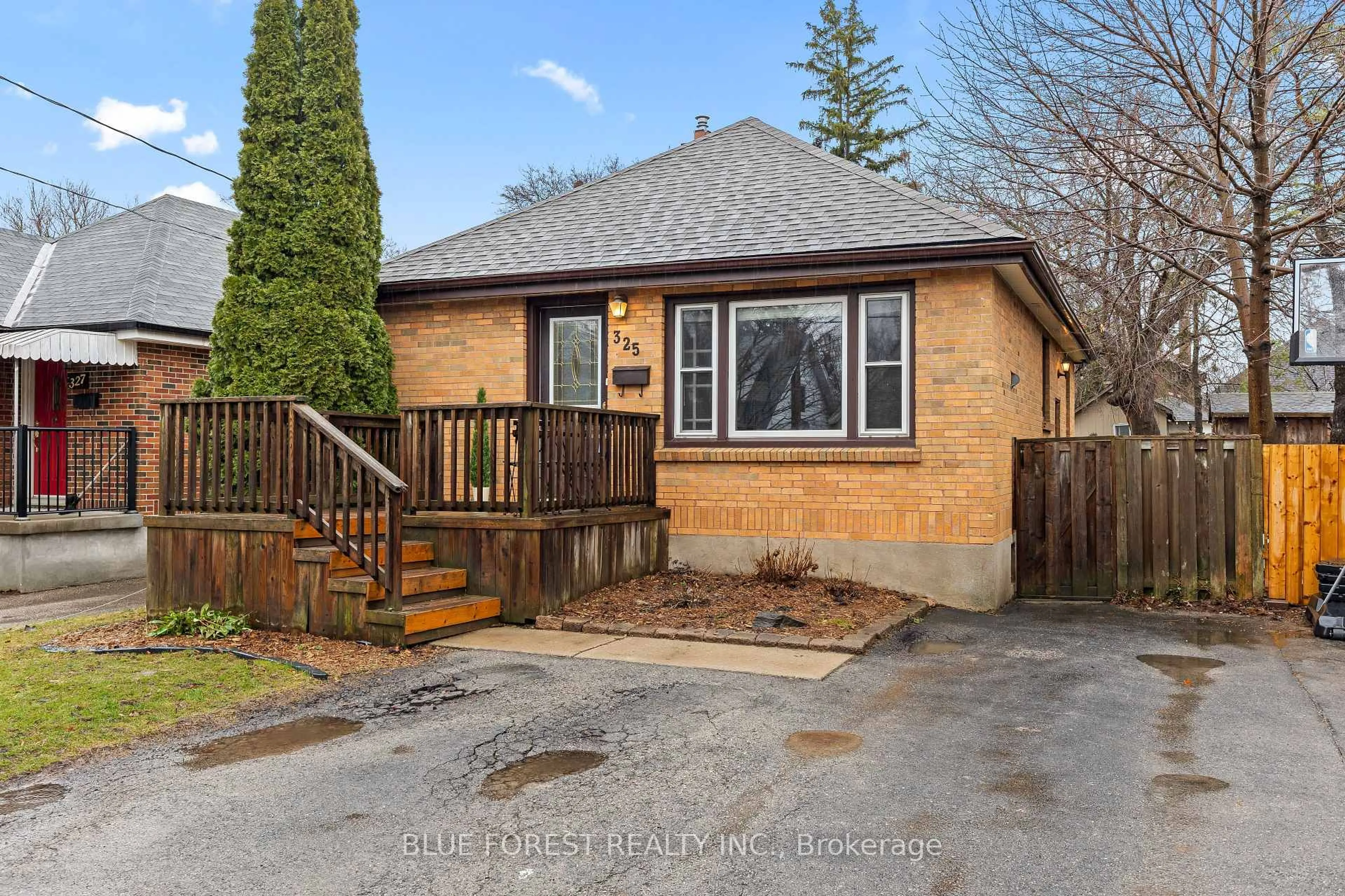 Unknown for 325 Emery St, London South Ontario N6C 2E4