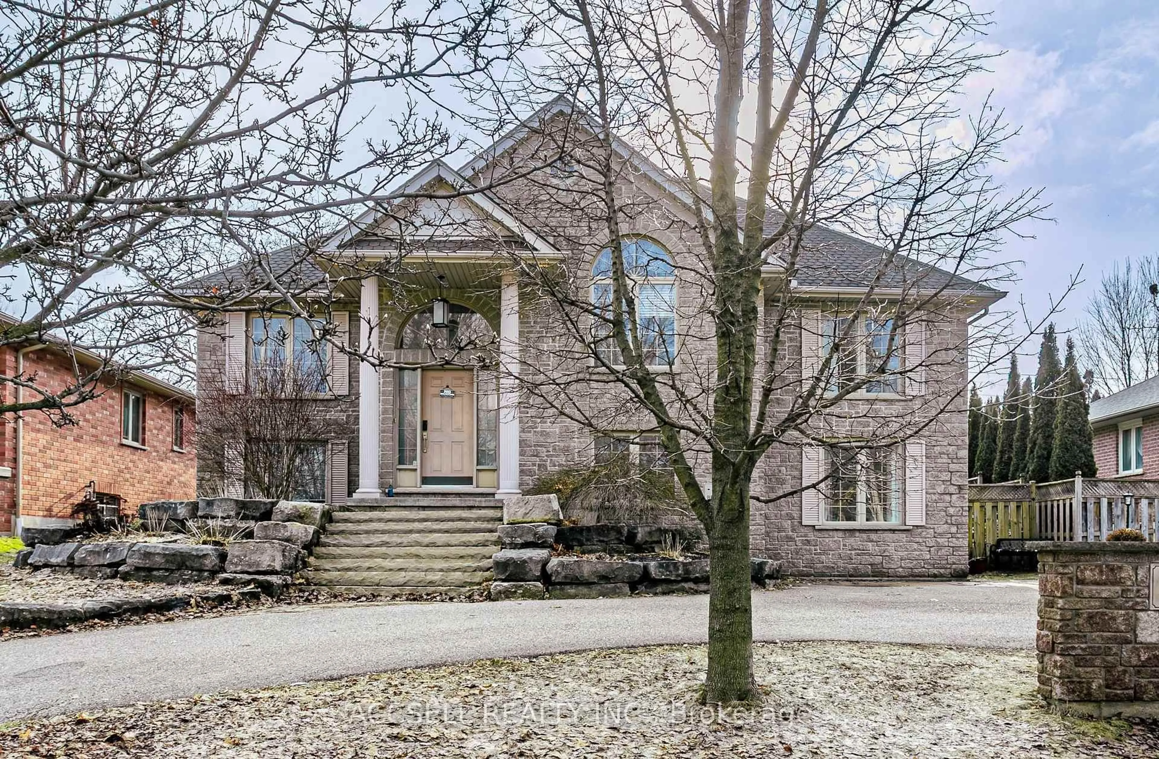 Home with brick exterior material, street for 439 Broadway St, Tillsonburg Ontario N4G 3S8