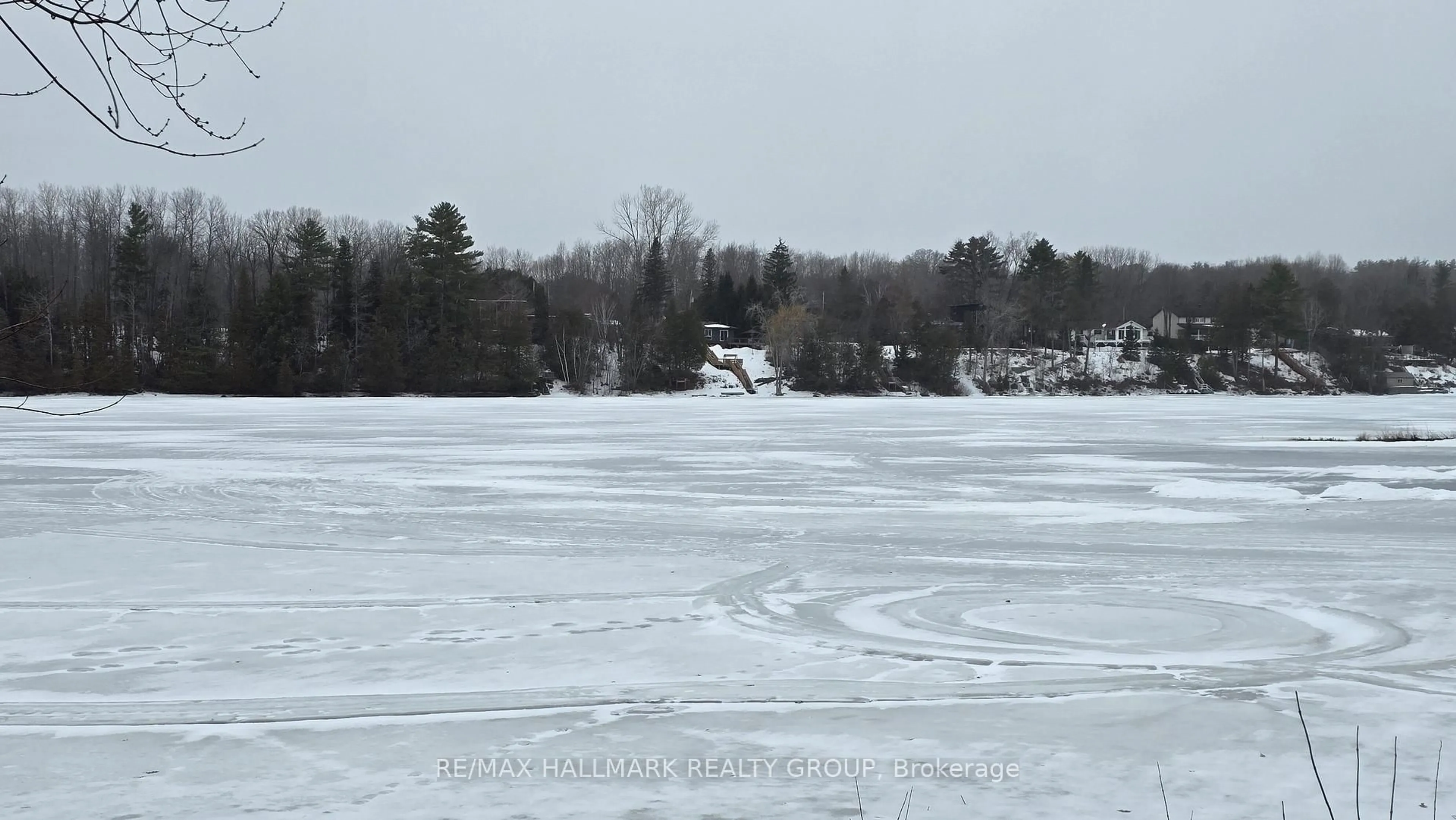 Blurry image for 1236 Bayview Dr, Ottawa Ontario K0A 3M0