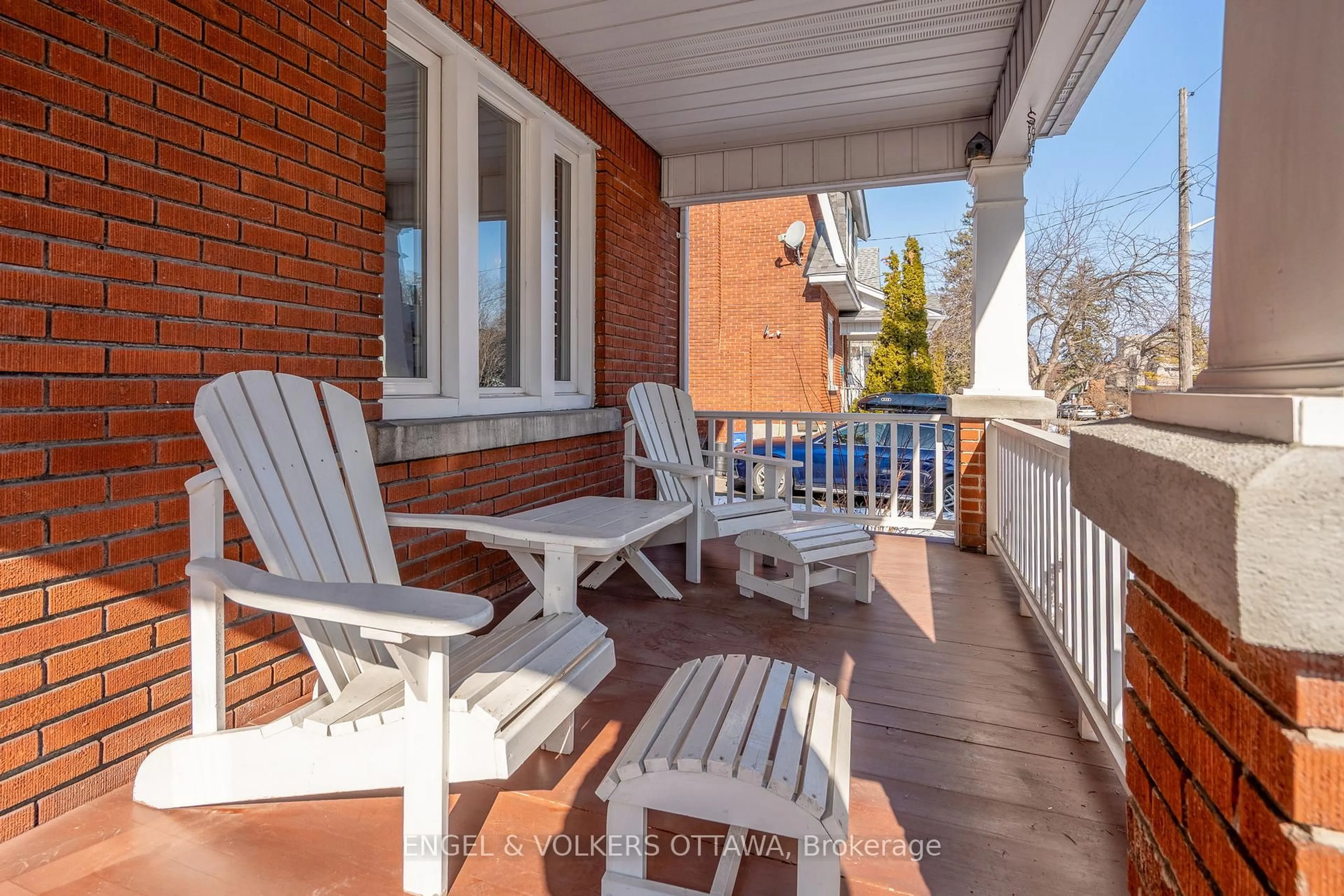 Patio, street for 44 Hampton Ave, Ottawa Ontario K1Y 0N2