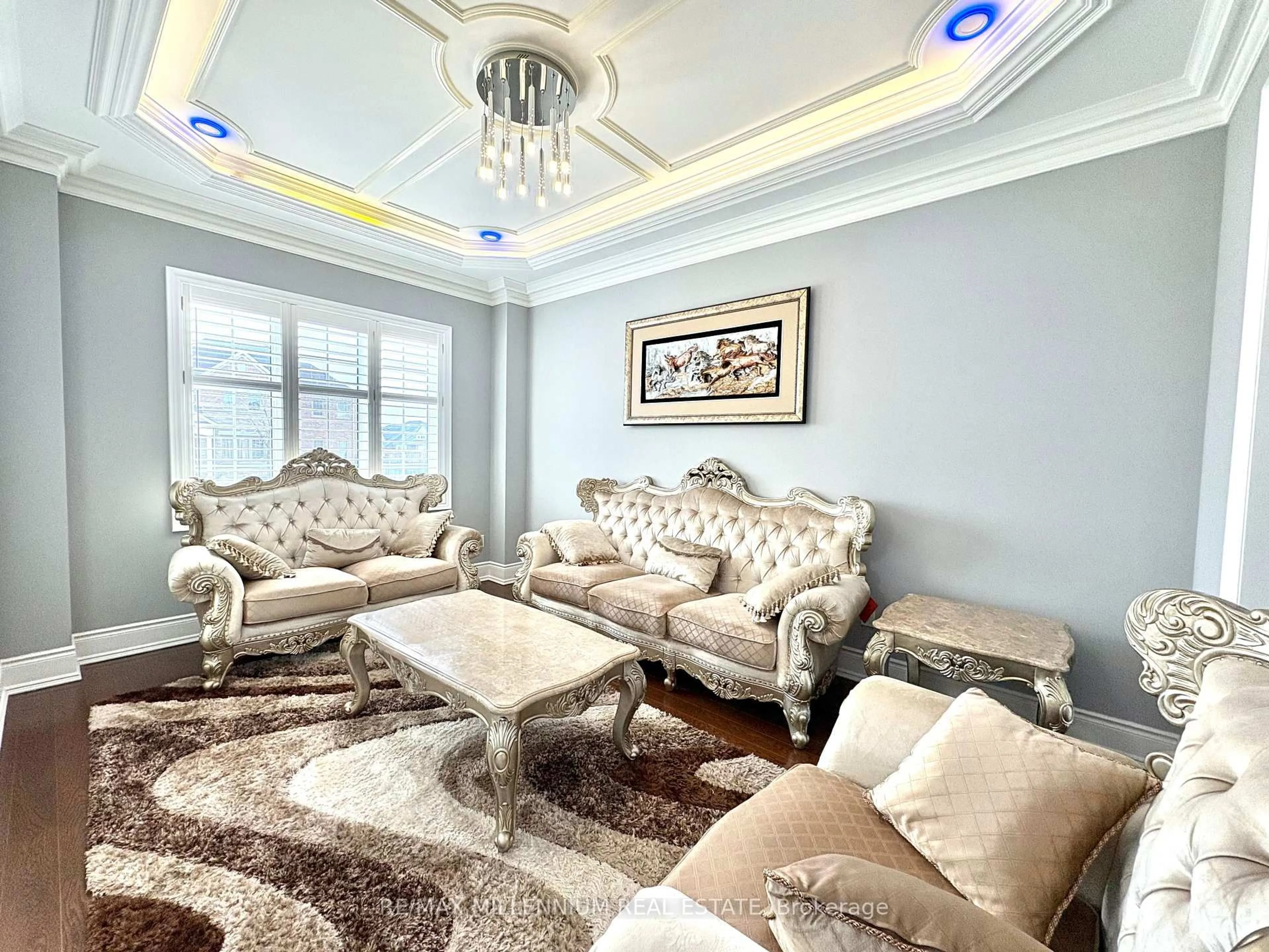 Living room with furniture, carpet floor for 2 Anderson Ave, Mono Ontario L9W 6W7