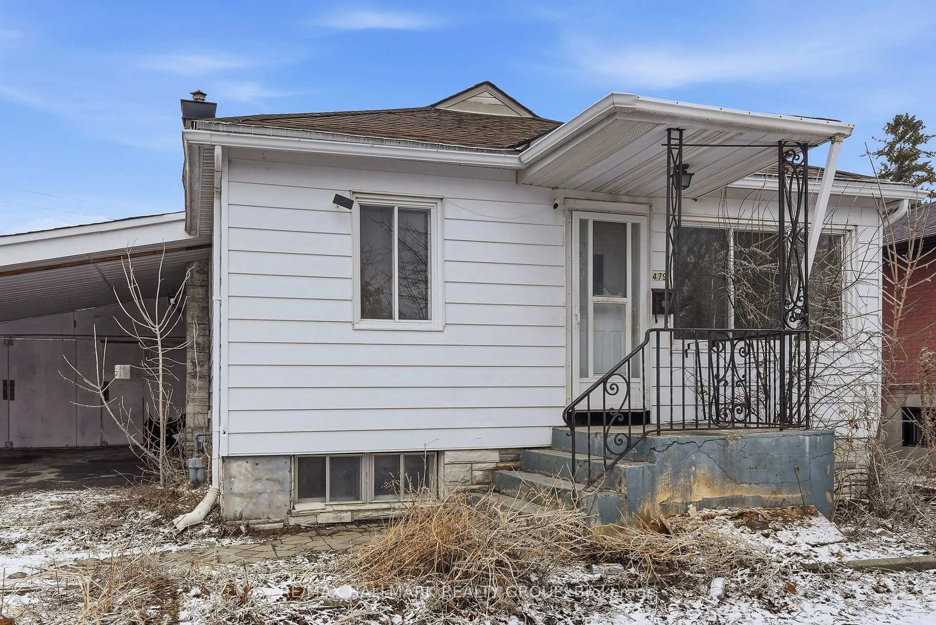 Unknown for 479 Newman Ave, Ottawa Ontario K1K 1N8