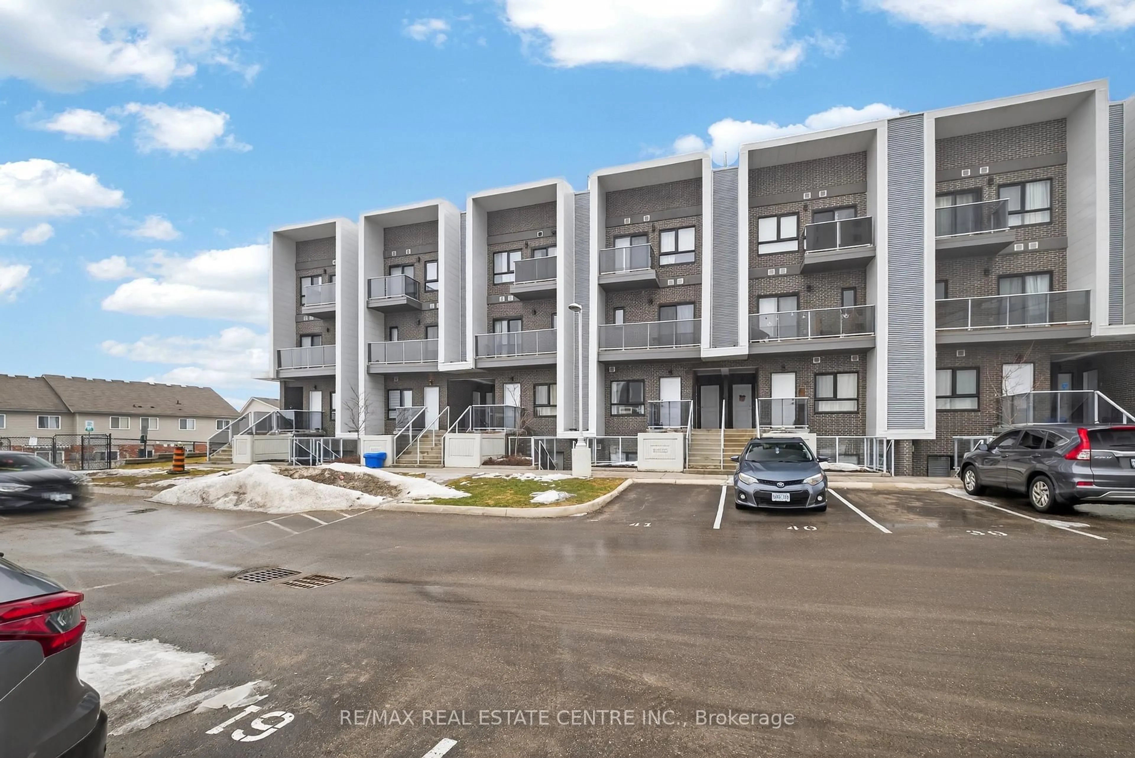 A pic from outside/outdoor area/front of a property/back of a property/a pic from drone, street for 1430 Highland Rd #30 C, Kitchener Ontario N2N 0C3