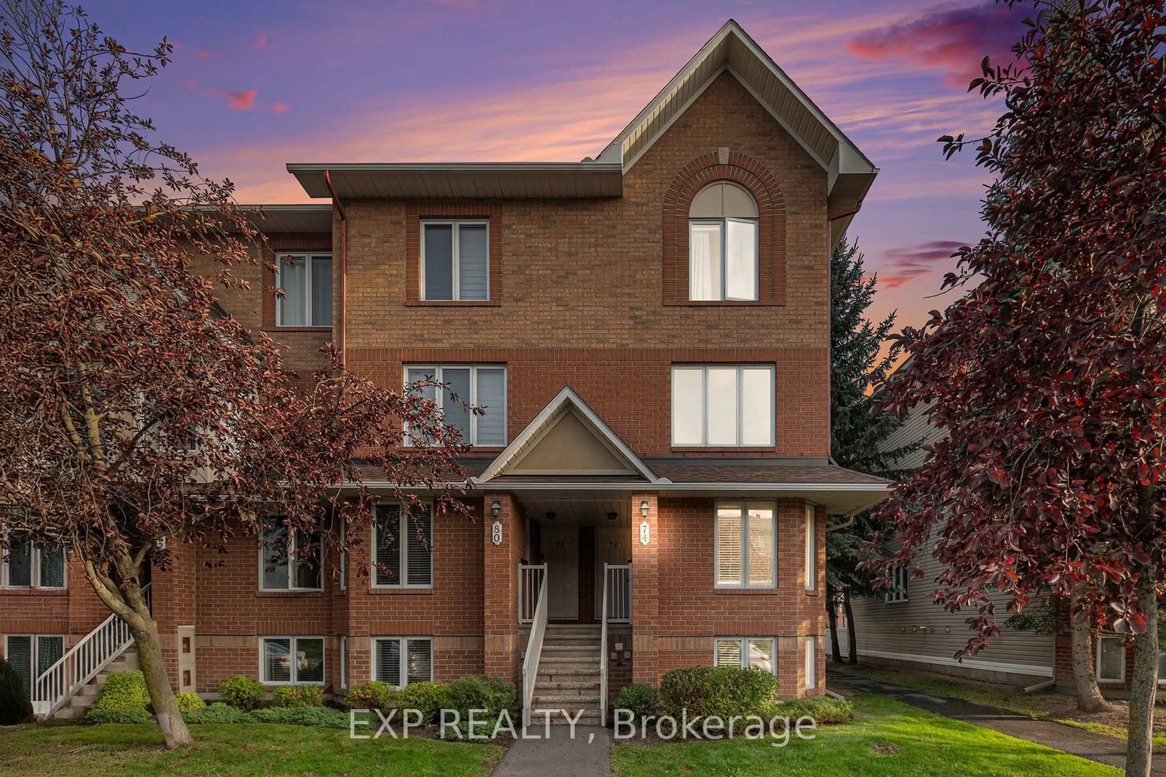 Home with brick exterior material, building for 74 Lakepointe Dr #17, Ottawa Ontario K4A 5E5