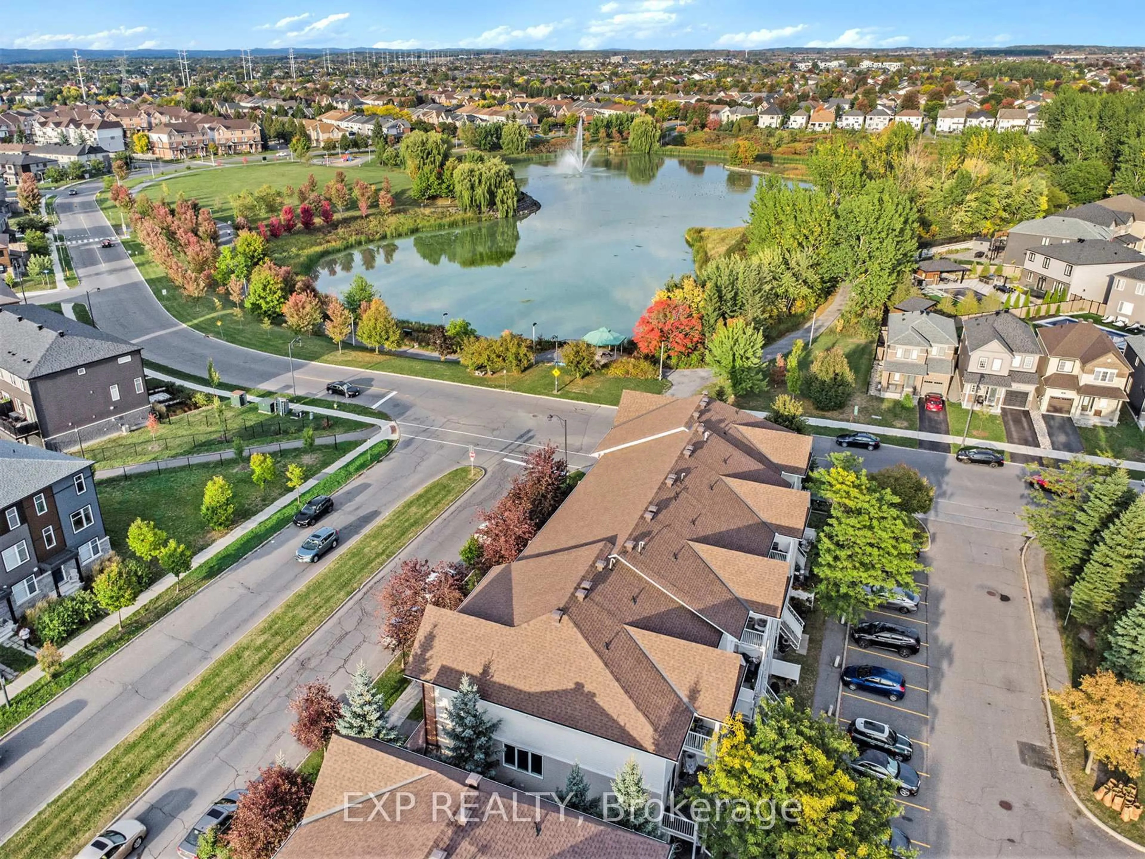 A pic from outside/outdoor area/front of a property/back of a property/a pic from drone, water/lake/river/ocean view for 74 Lakepointe Dr #17, Ottawa Ontario K4A 5E5