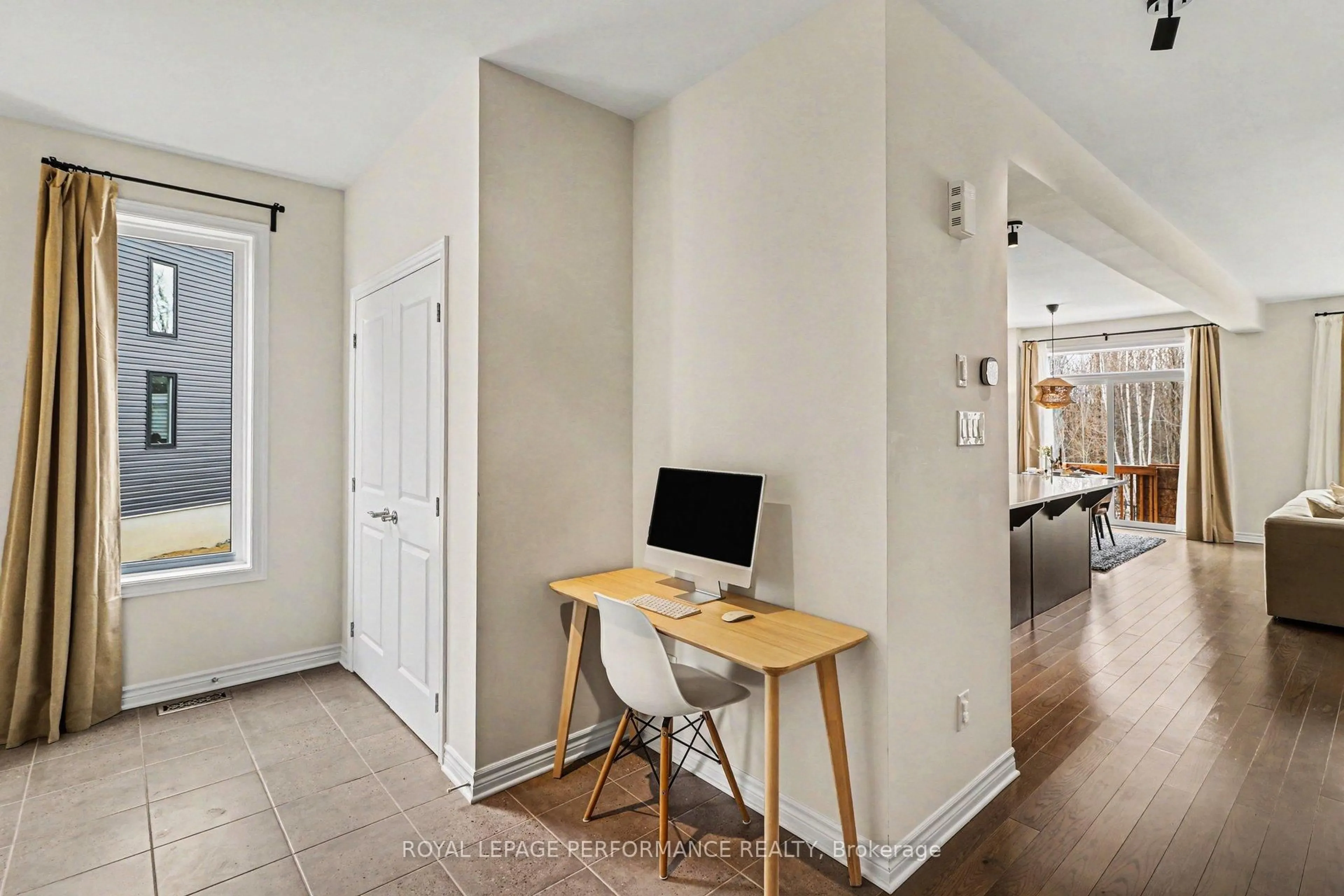 A pic of a room for 14 Academie St, Russell Ontario K0A 1W0