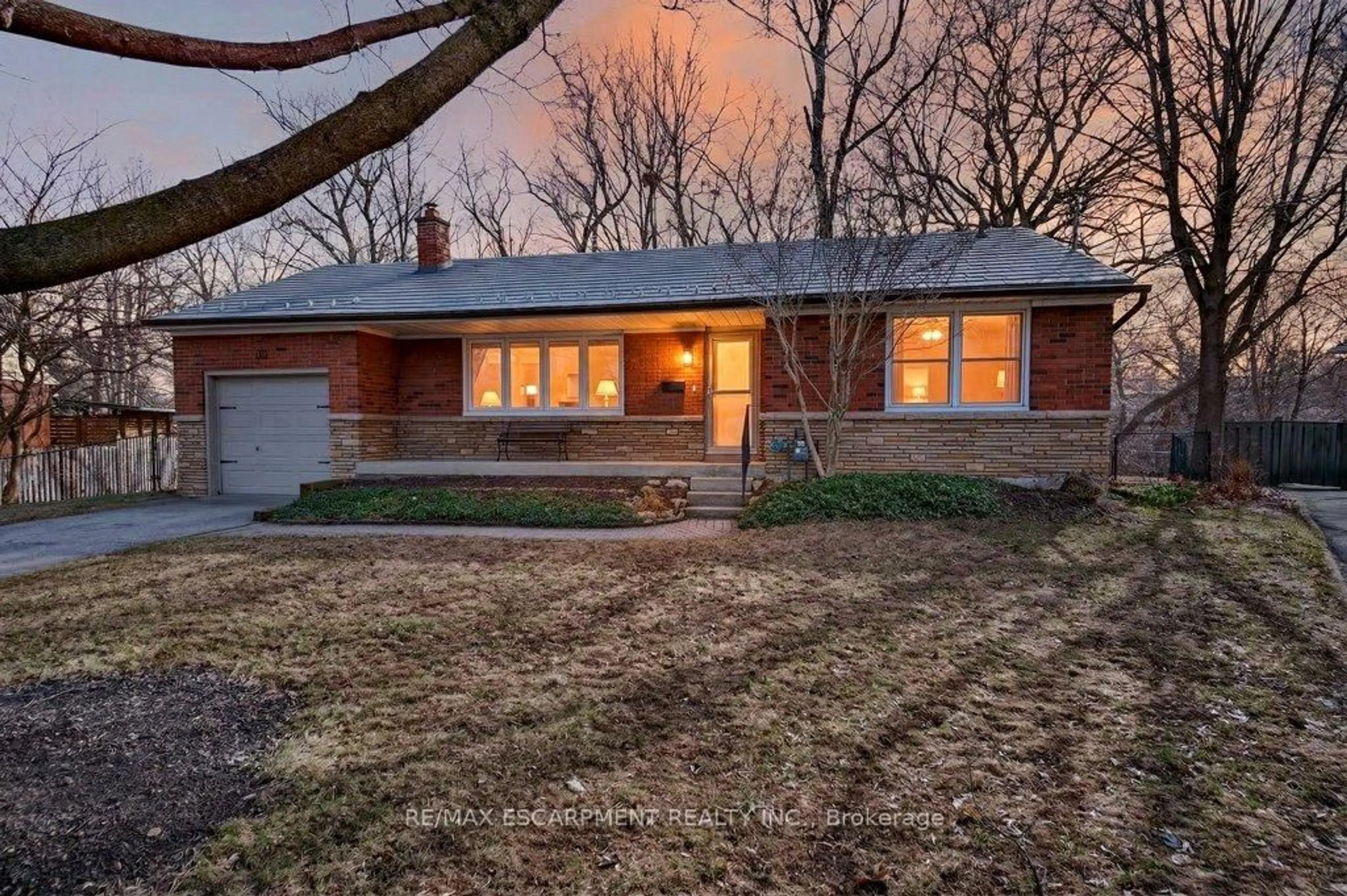 Home with brick exterior material, street for 31 Dunning Crt, Hamilton Ontario L9H 4K8