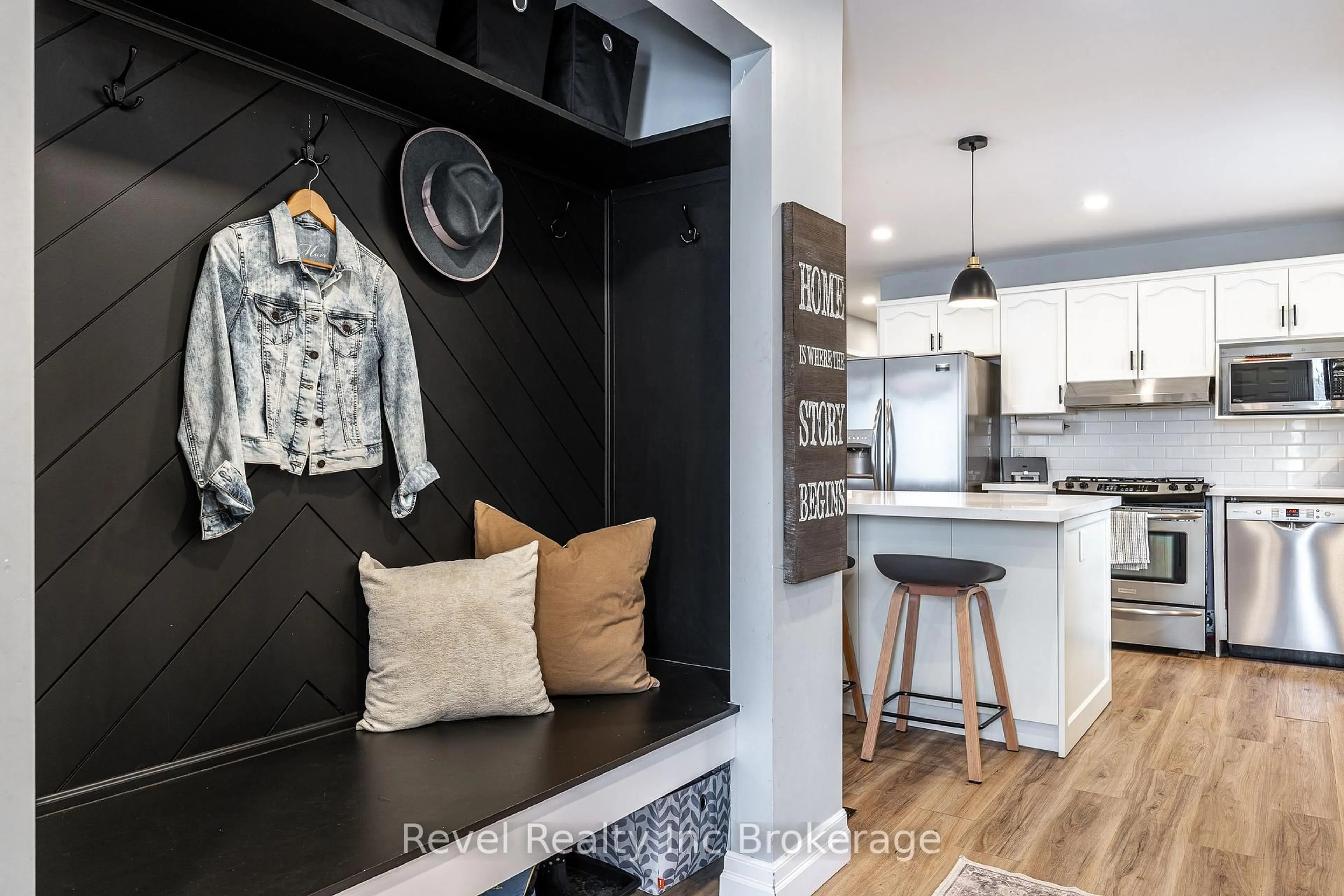 Open concept kitchen, unknown for 195 Freeland Dr, Stratford Ontario N4Z 1H2