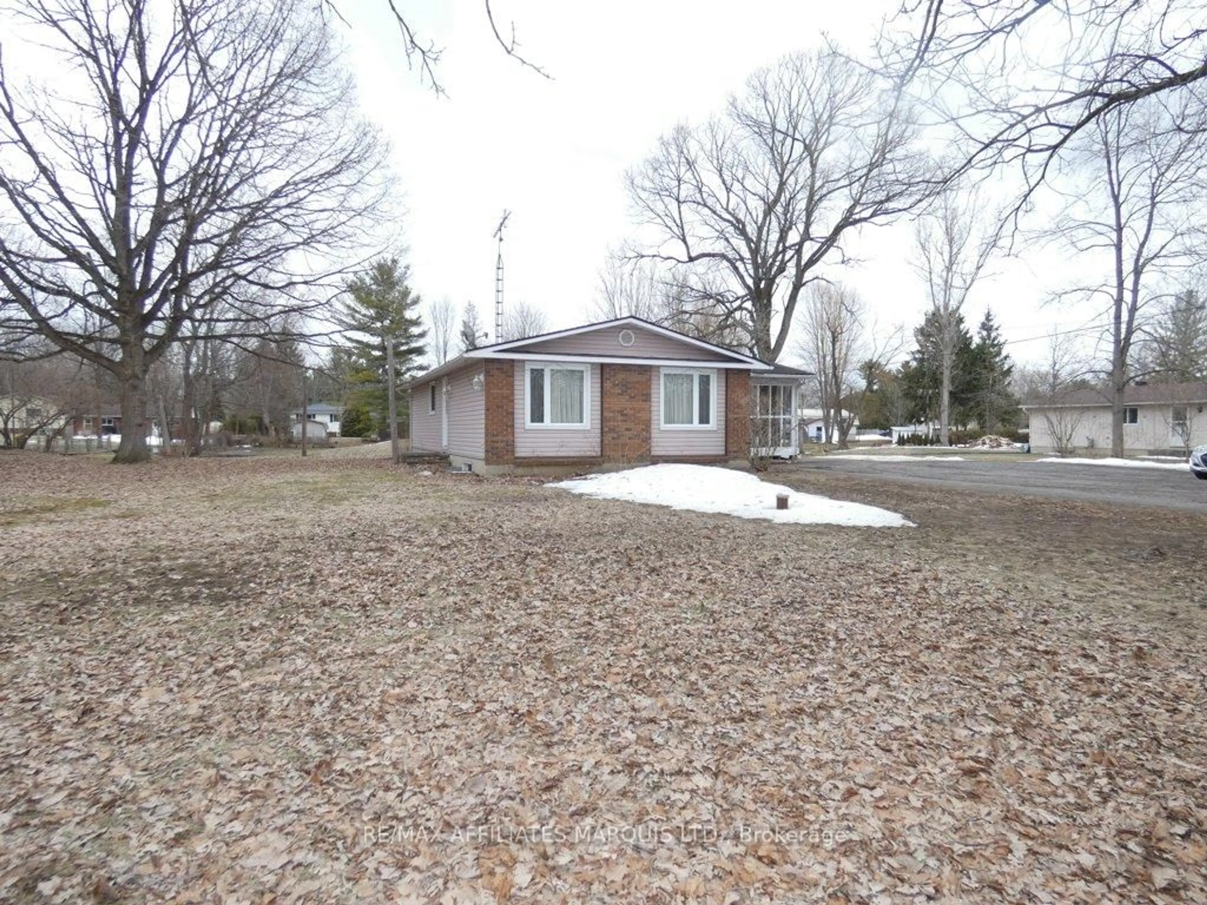 Unknown for 9 Sutton Dr, Edwardsburgh/Cardinal Ontario K0E 1T1