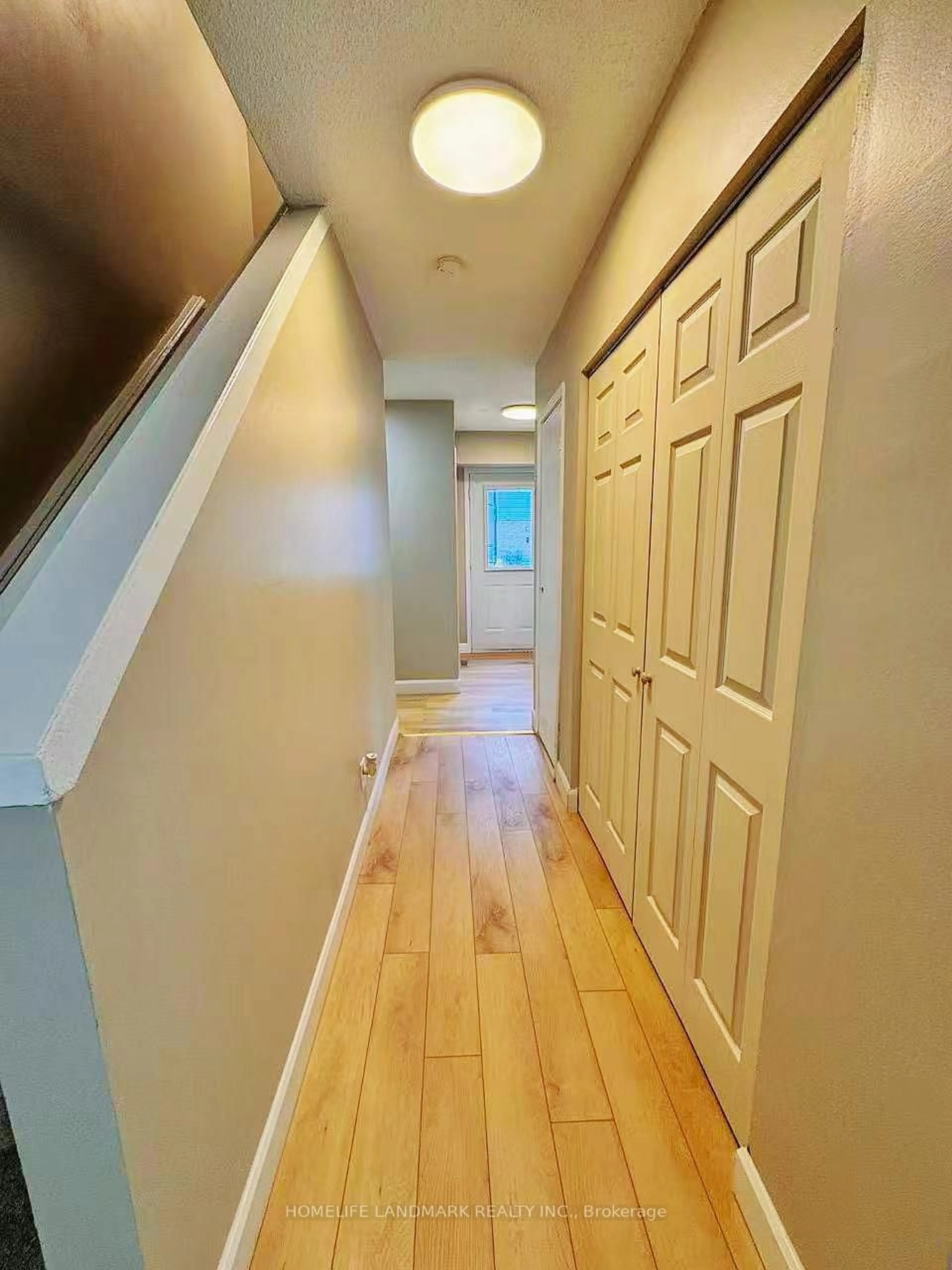 Indoor entryway for 550 Second St #45, London East Ontario N5V 3S3