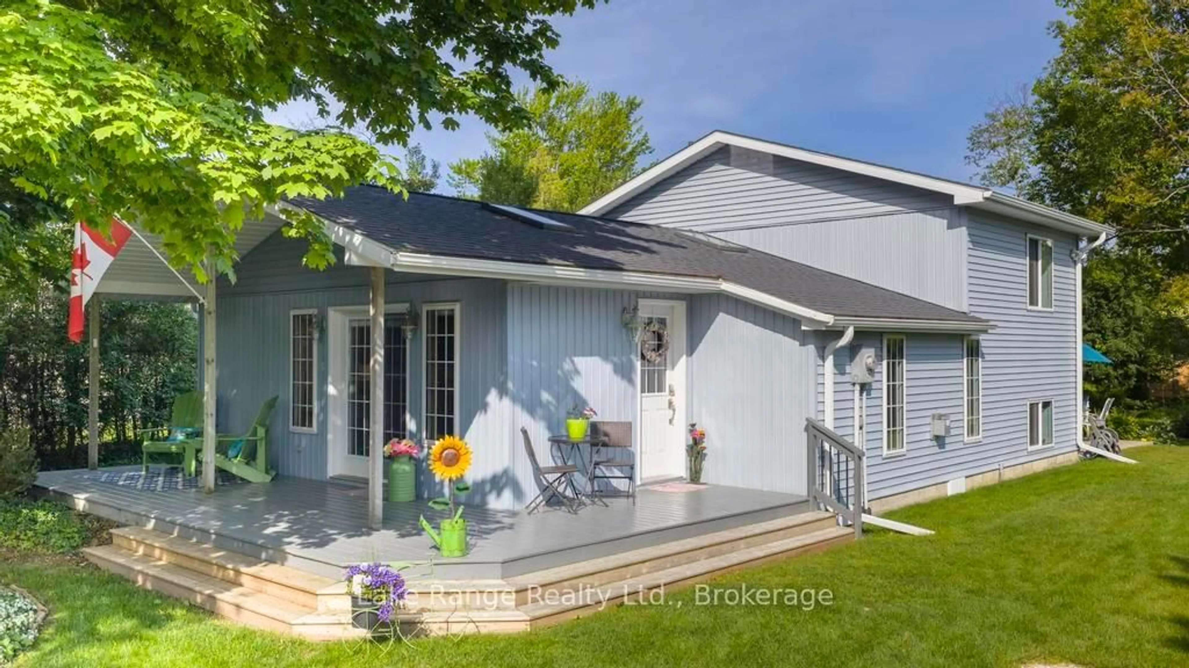 Home with vinyl exterior material, street for 269 Huron Rd, Huron-Kinloss Ontario N2Z 2X3